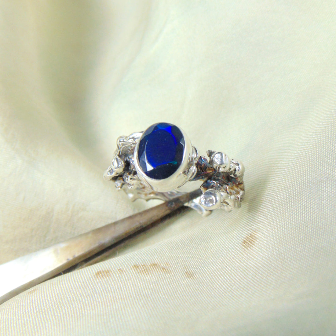 Pierścionek z czarnym opalem "Gałązki" II - EPIR Art Jewellery&Gemstone