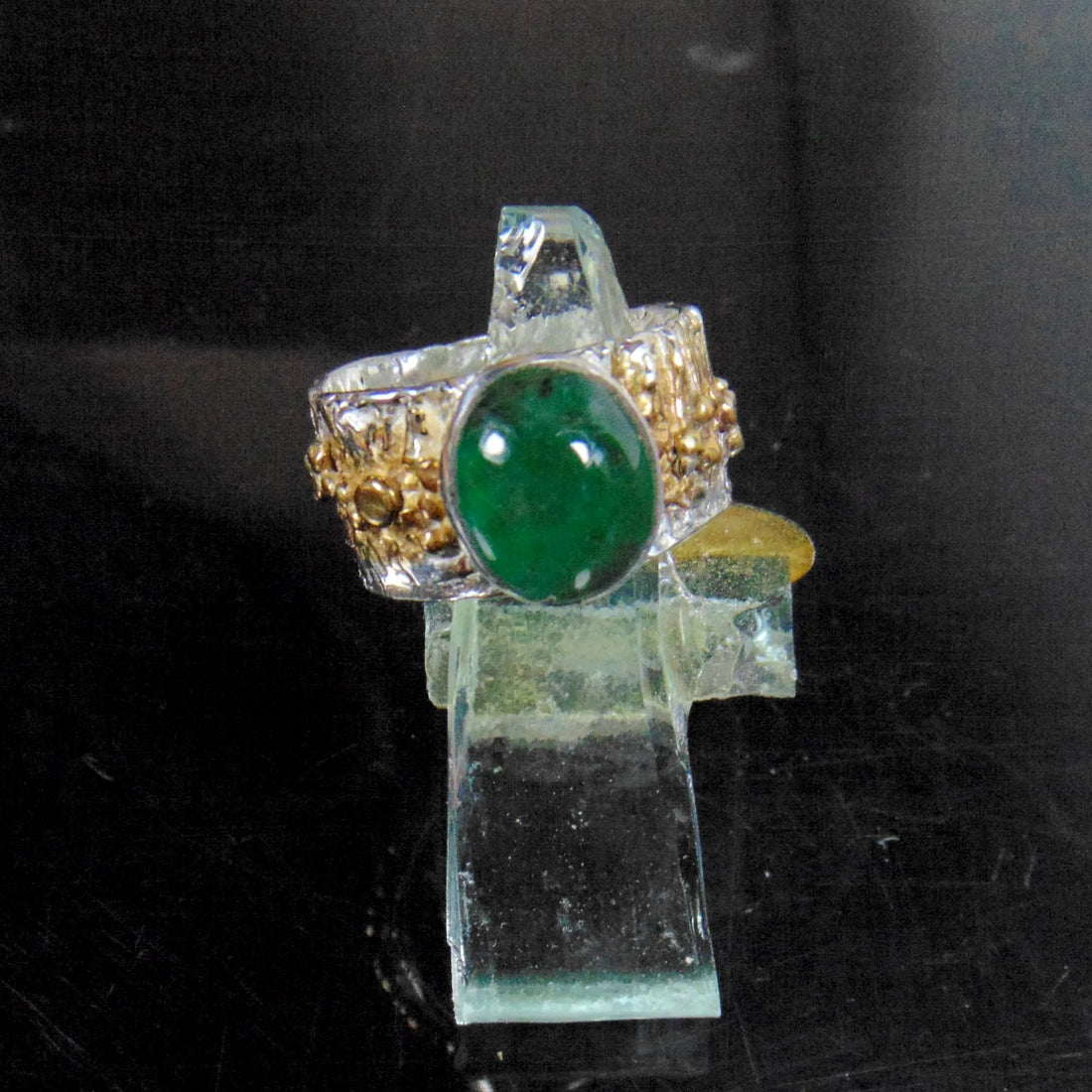 Szeroka obrączka srebrna ze szmaragdem brazylijskim - EPIR Art Jewellery&Gemstone