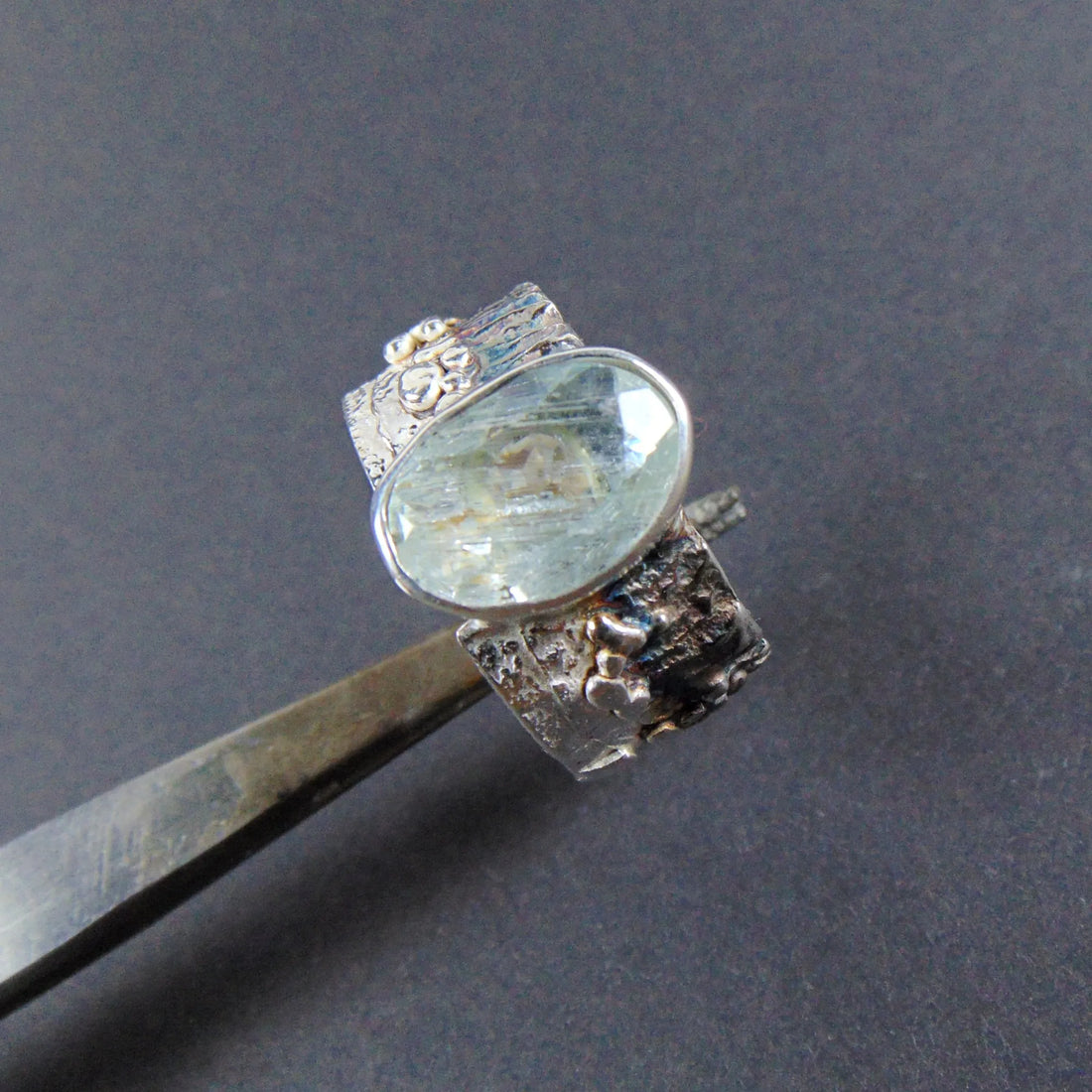 Szeroka obrączka z akwamarynem - EPIR Art Jewellery&Gemstone