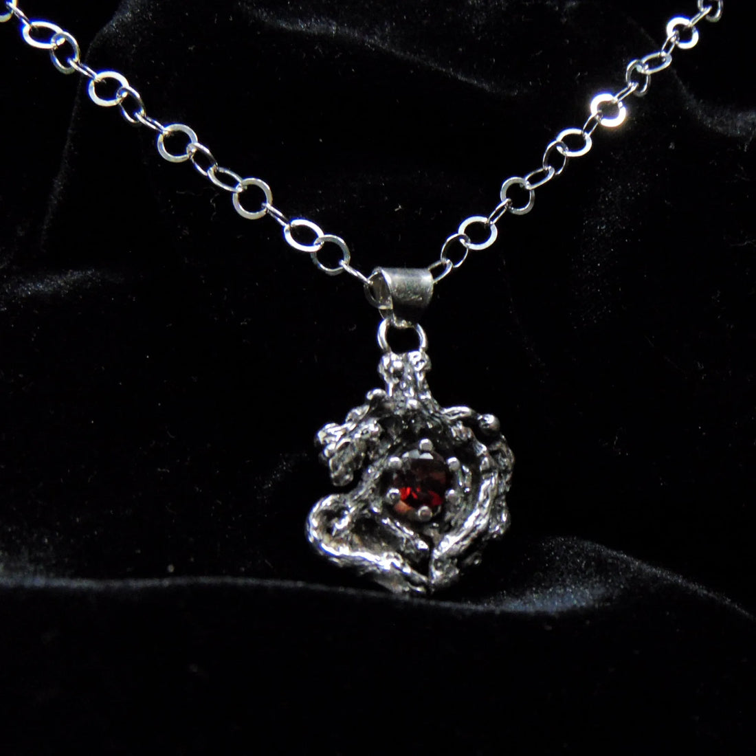 Wisior srebrny z granatem "Gałązki" - EPIR Art Jewellery&Gemstone