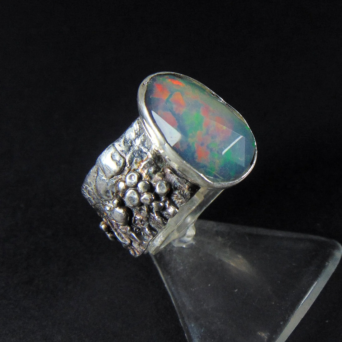 Szeroka obrączka z opalem