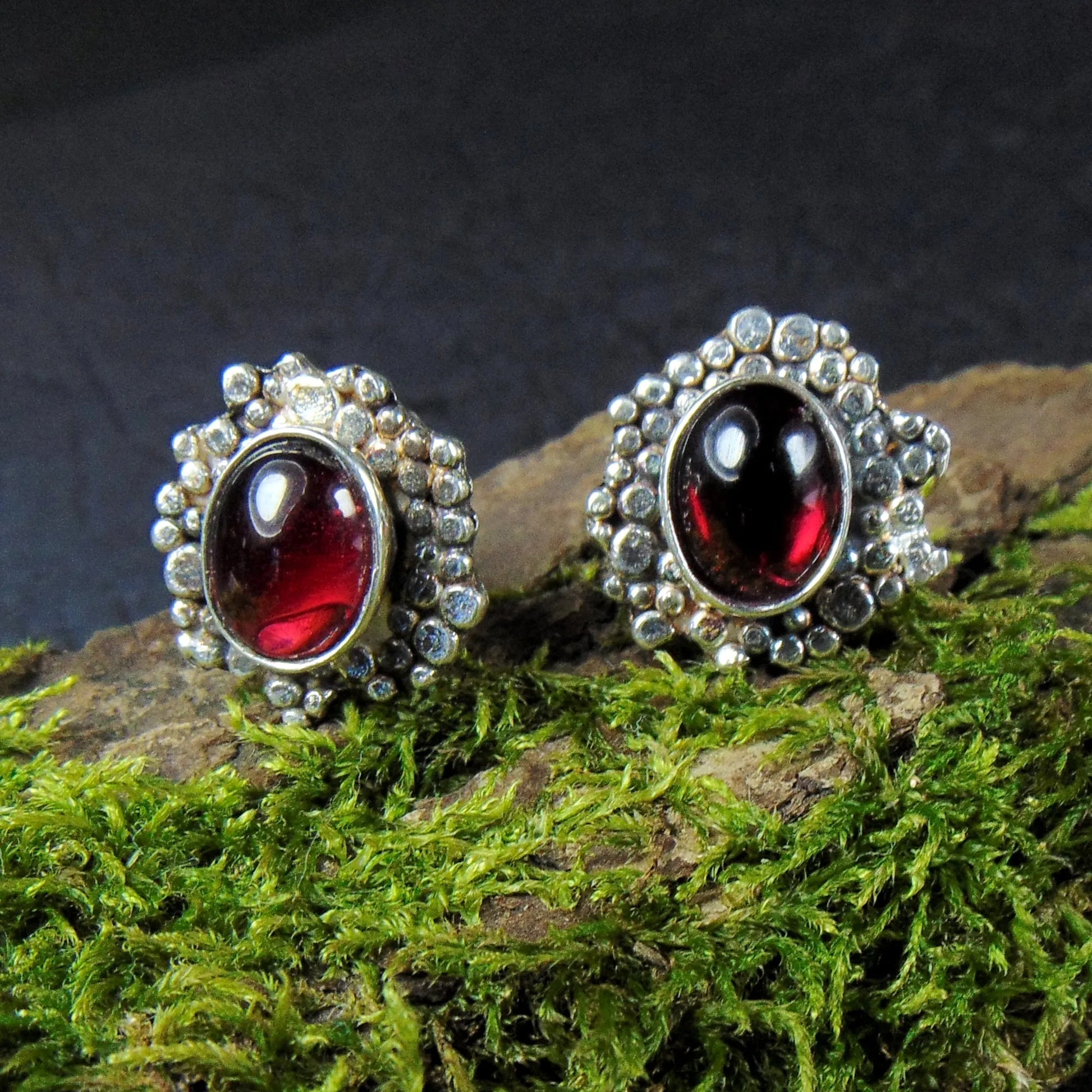 Kolczyki Srebrne Sztyfty z Naturalnymi Granatami Gwiezdny Pył - EPIR Art Jewellery&Gemstone