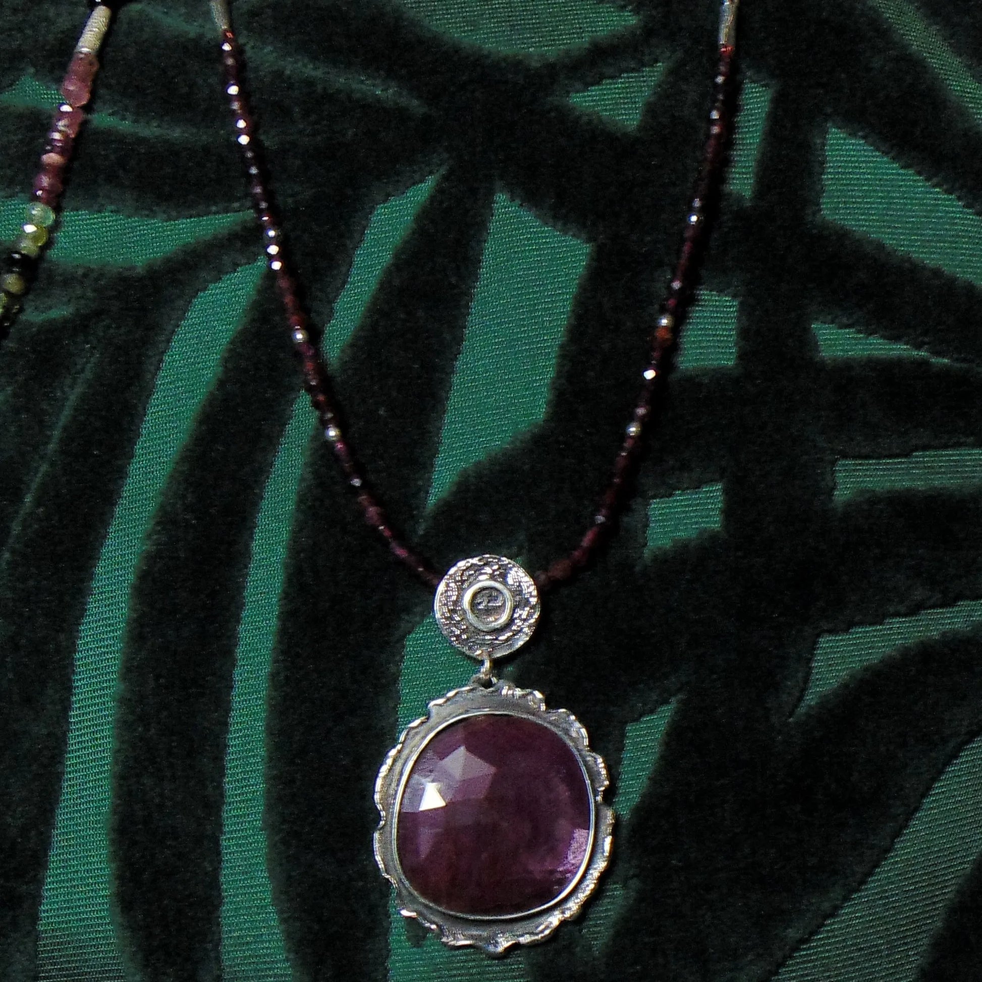 Naszyjnik z dużym rubinem - EPIR Art Jewellery&Gemstone