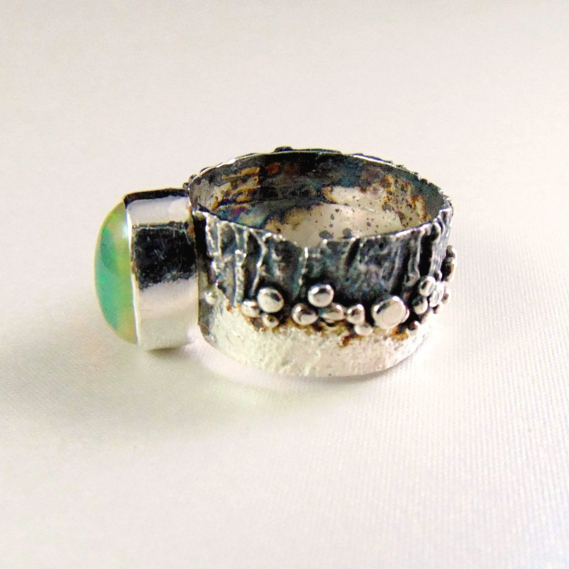 Obrączka Fakturowana z Opalem Etiopskim - EPIR Art Jewellery&Gemstone