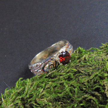 Obrączka "Kora Drzewa" z granatem - EPIR Art Jewellery&Gemstone