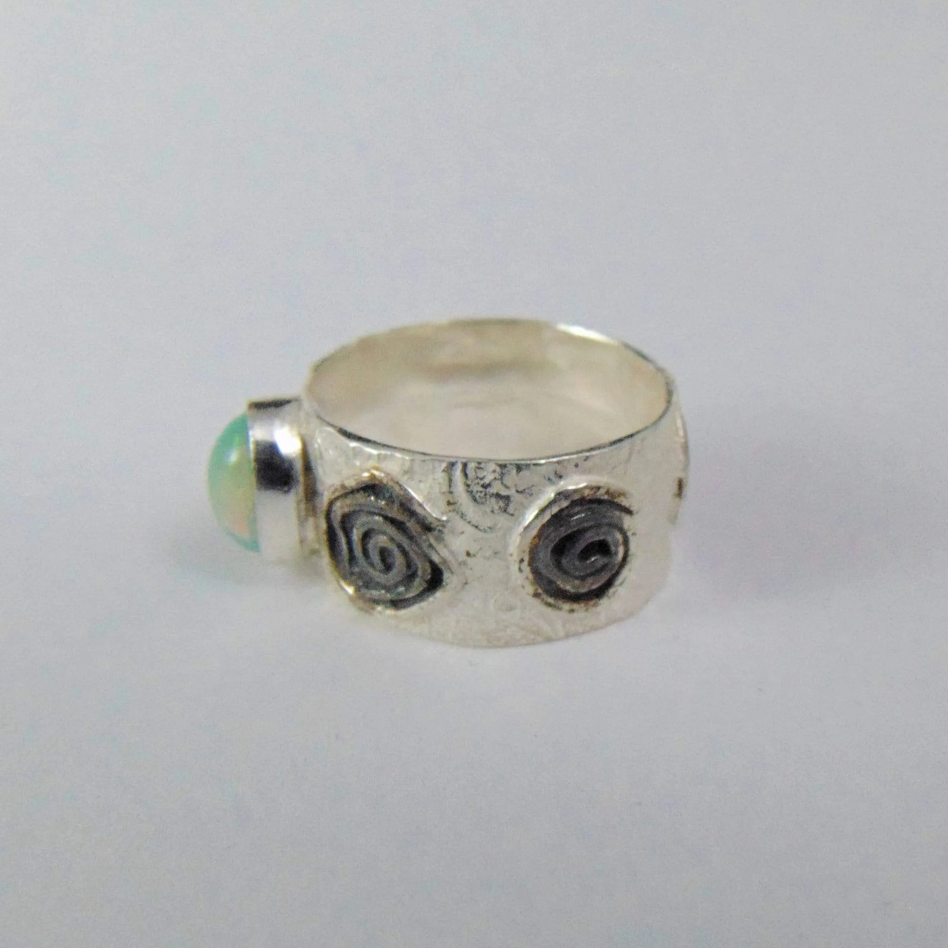 Obrączka Róże z Zielonym Opalem - EPIR Art Jewellery&Gemstone