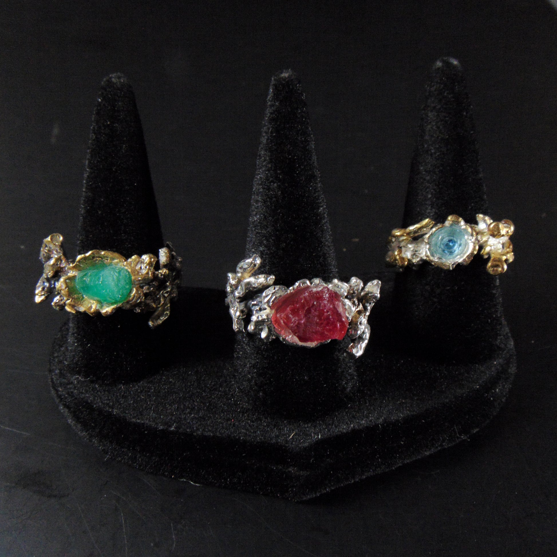 Pierścionek "Gałązki" z naturalnym szmaragdem - EPIR Art Jewellery&Gemstone