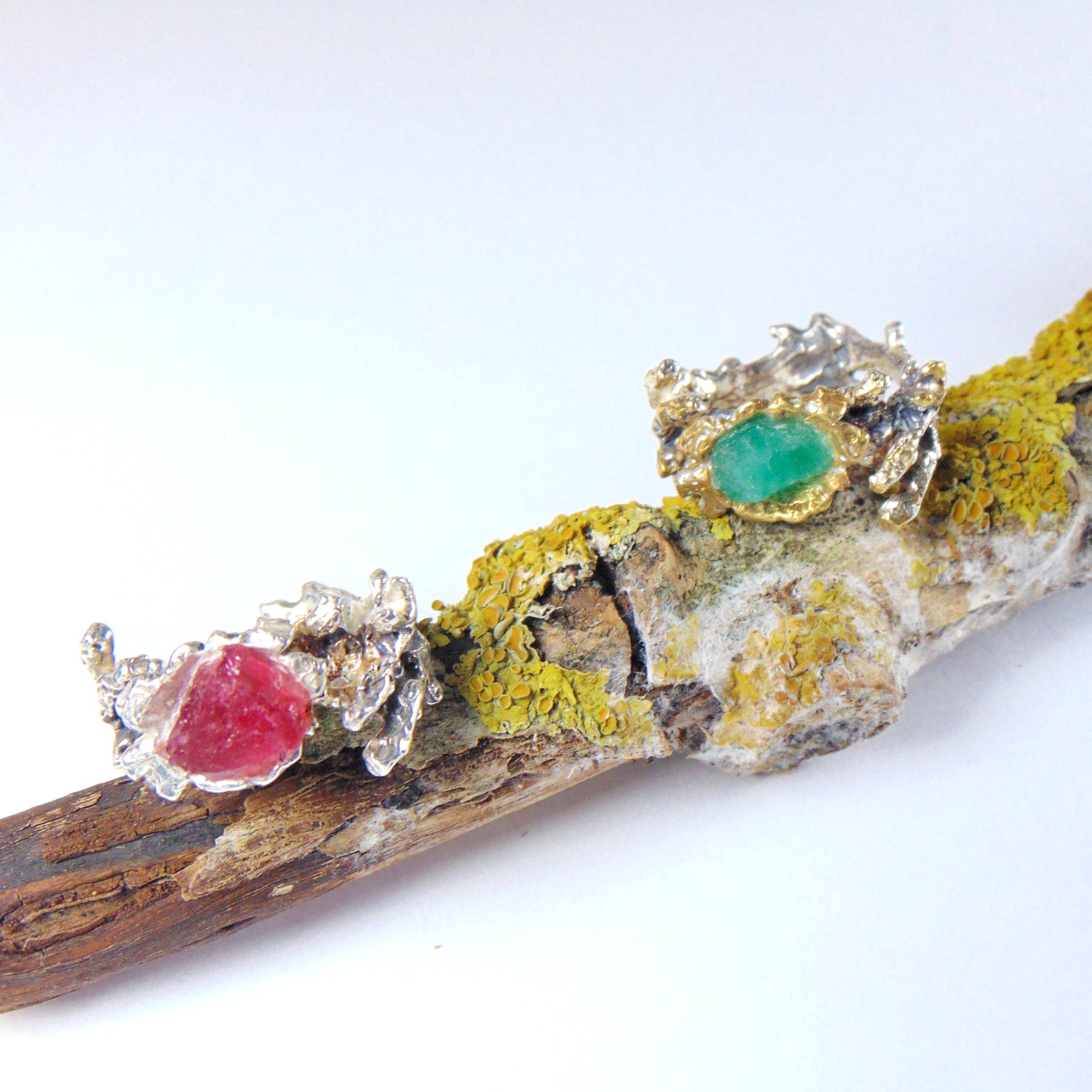 Pierścionek "Gałązki" z naturalnym szmaragdem - EPIR Art Jewellery&Gemstone