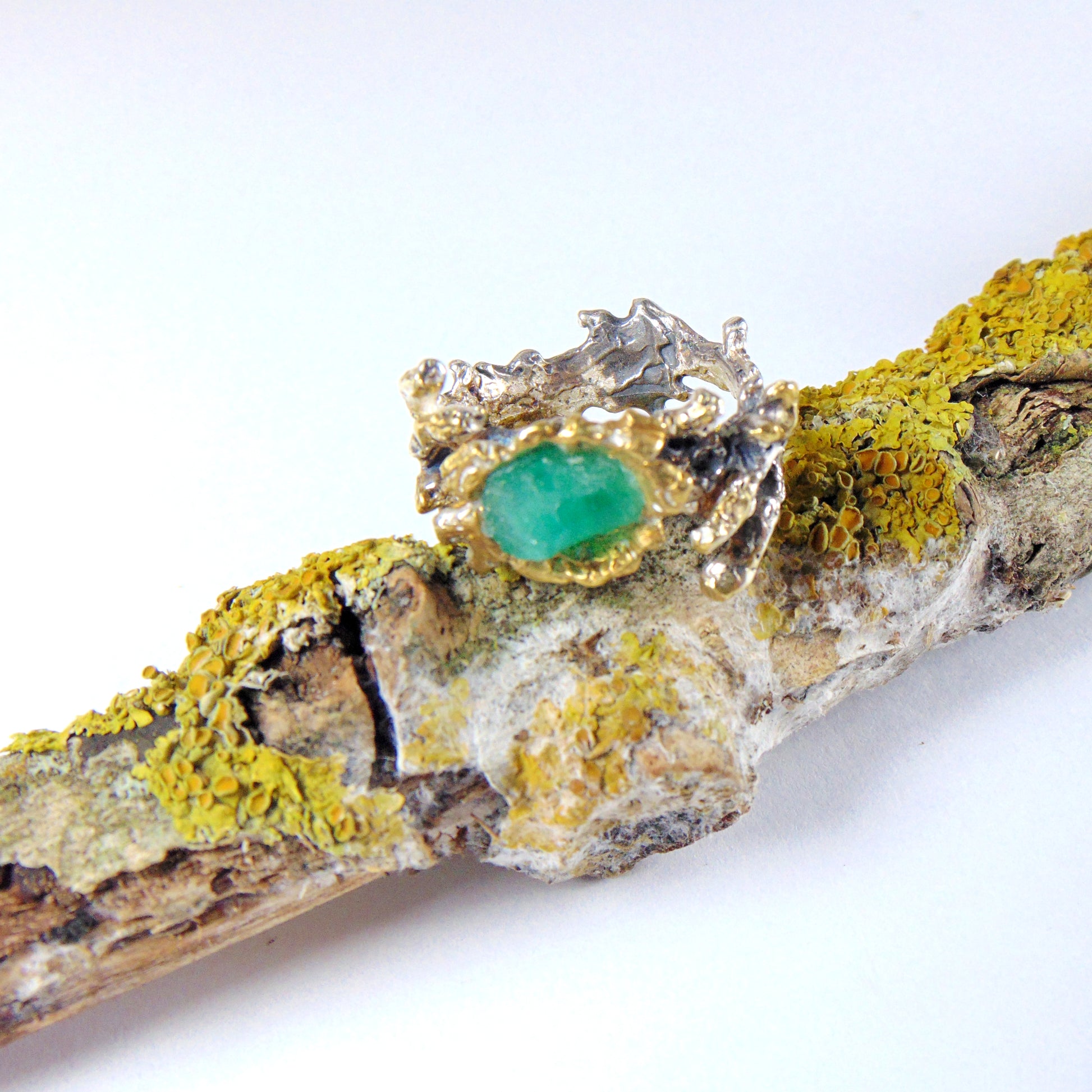 Pierścionek "Gałązki" z naturalnym szmaragdem - EPIR Art Jewellery&Gemstone