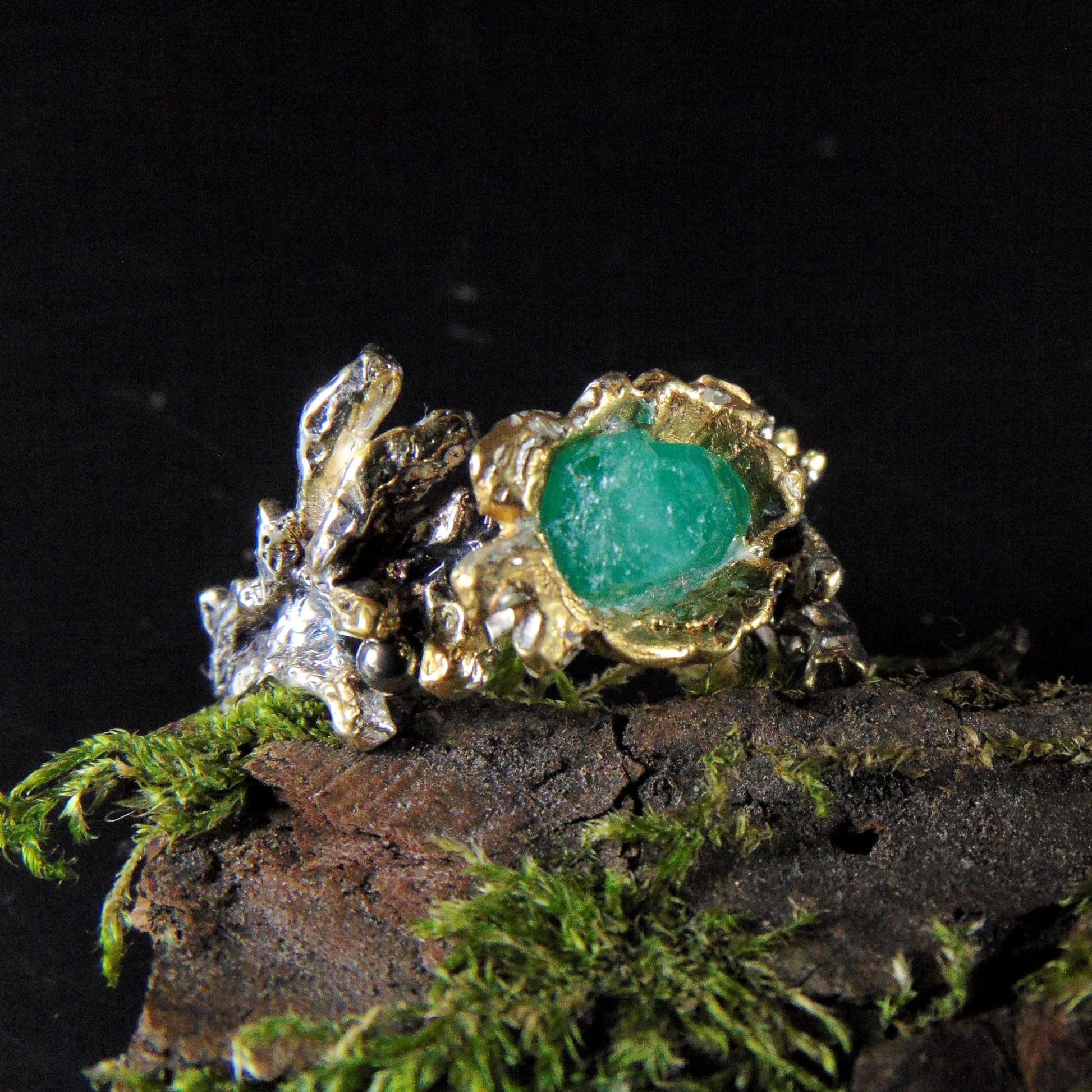 Pierścionek "Gałązki" z naturalnym szmaragdem - EPIR Art Jewellery&Gemstone