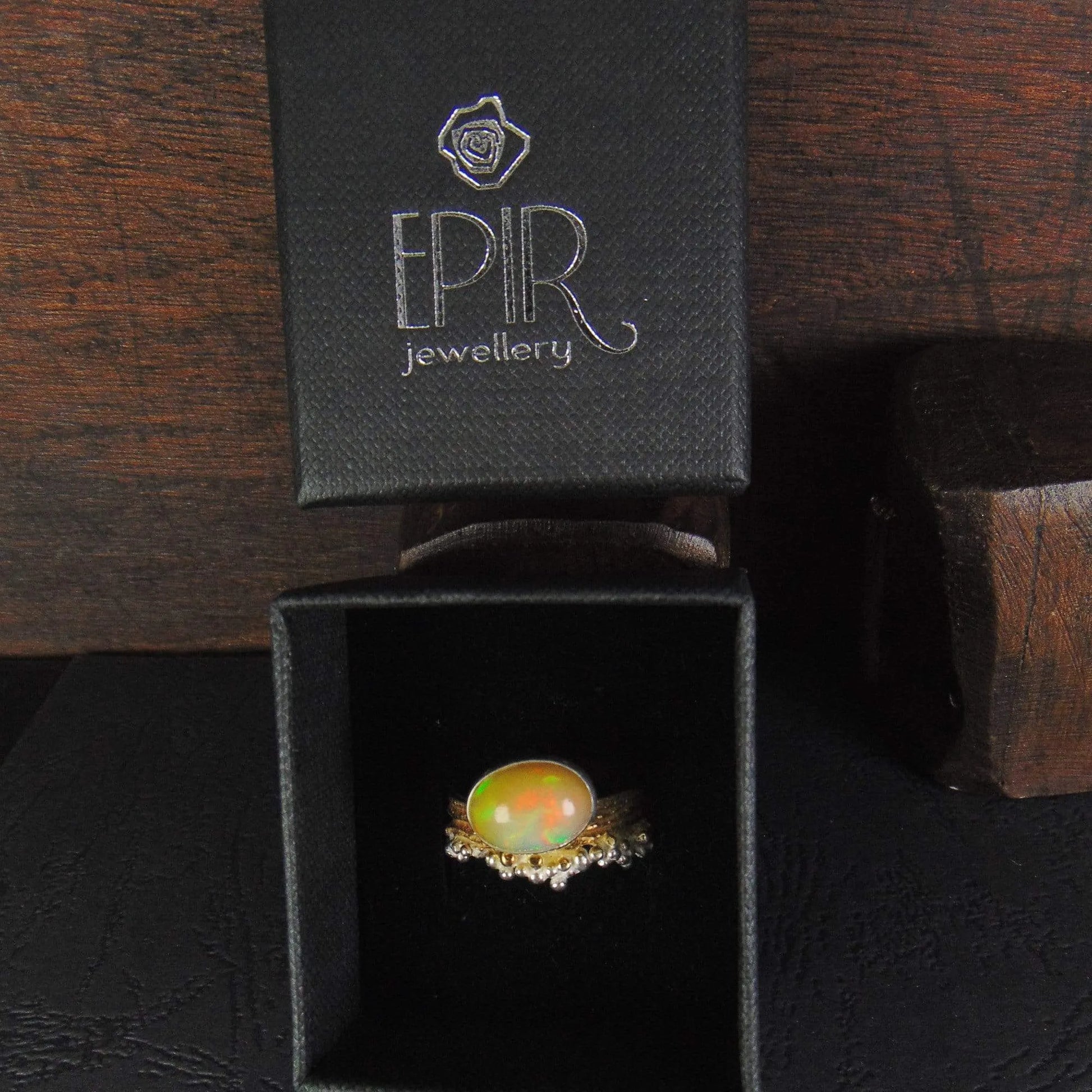 Pierścionek pozłacany z zielono- pomarańczowym opalem - EPIR Art Jewellery&Gemstone