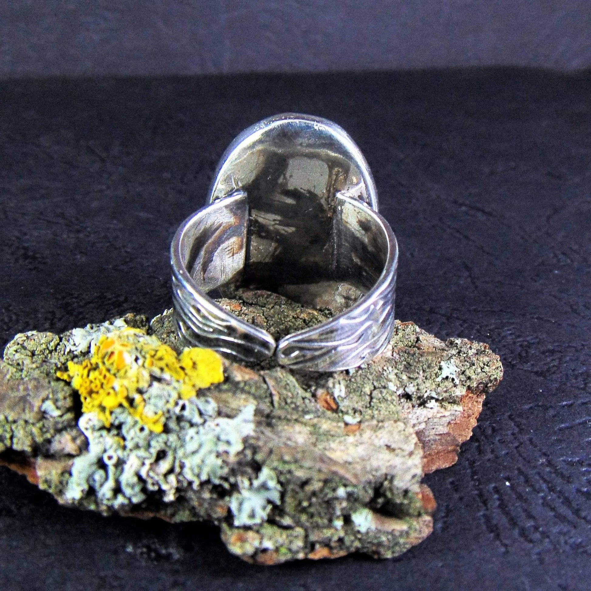 Pierścionek z dużym turkusem tybetańskim - EPIR Art Jewellery&Gemstone