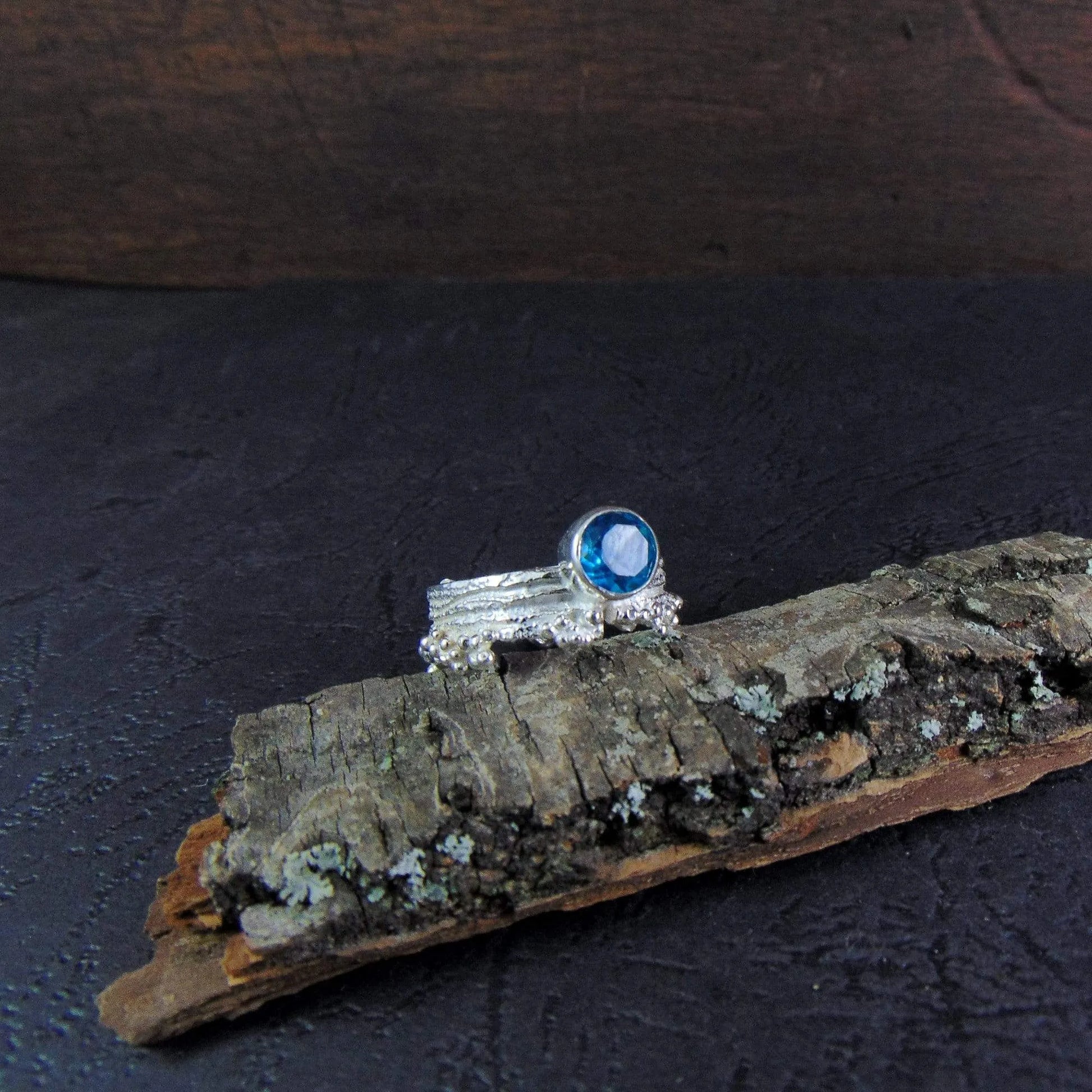 Pierścionek z niebieskim topazem - EPIR Art Jewellery&Gemstone