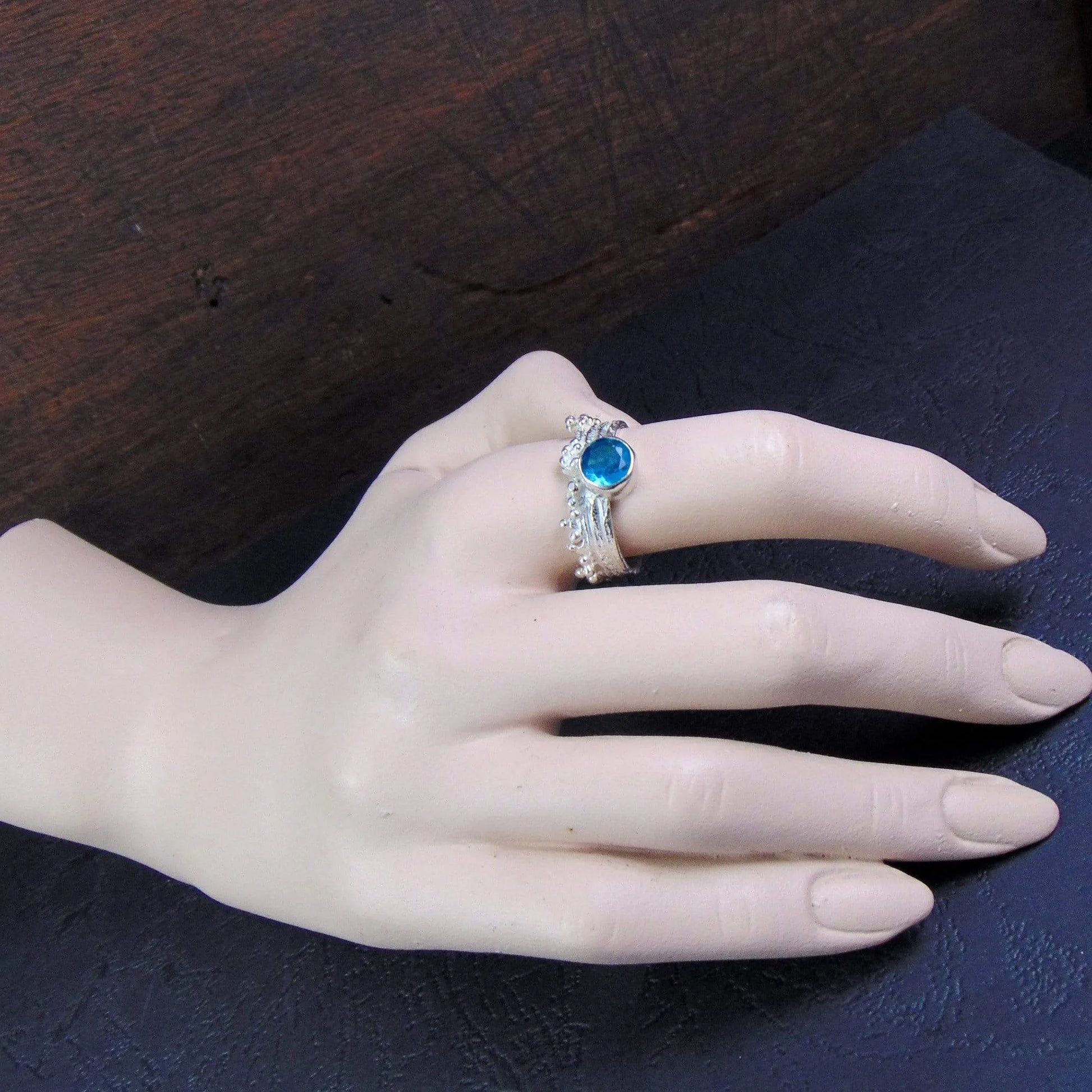 Pierścionek z niebieskim topazem - EPIR Art Jewellery&Gemstone