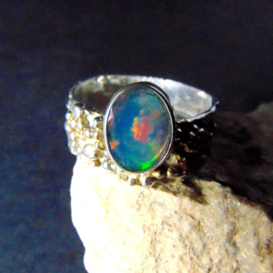 Pierścionek z tęczowym opalem - EPIR Art Jewellery&Gemstone