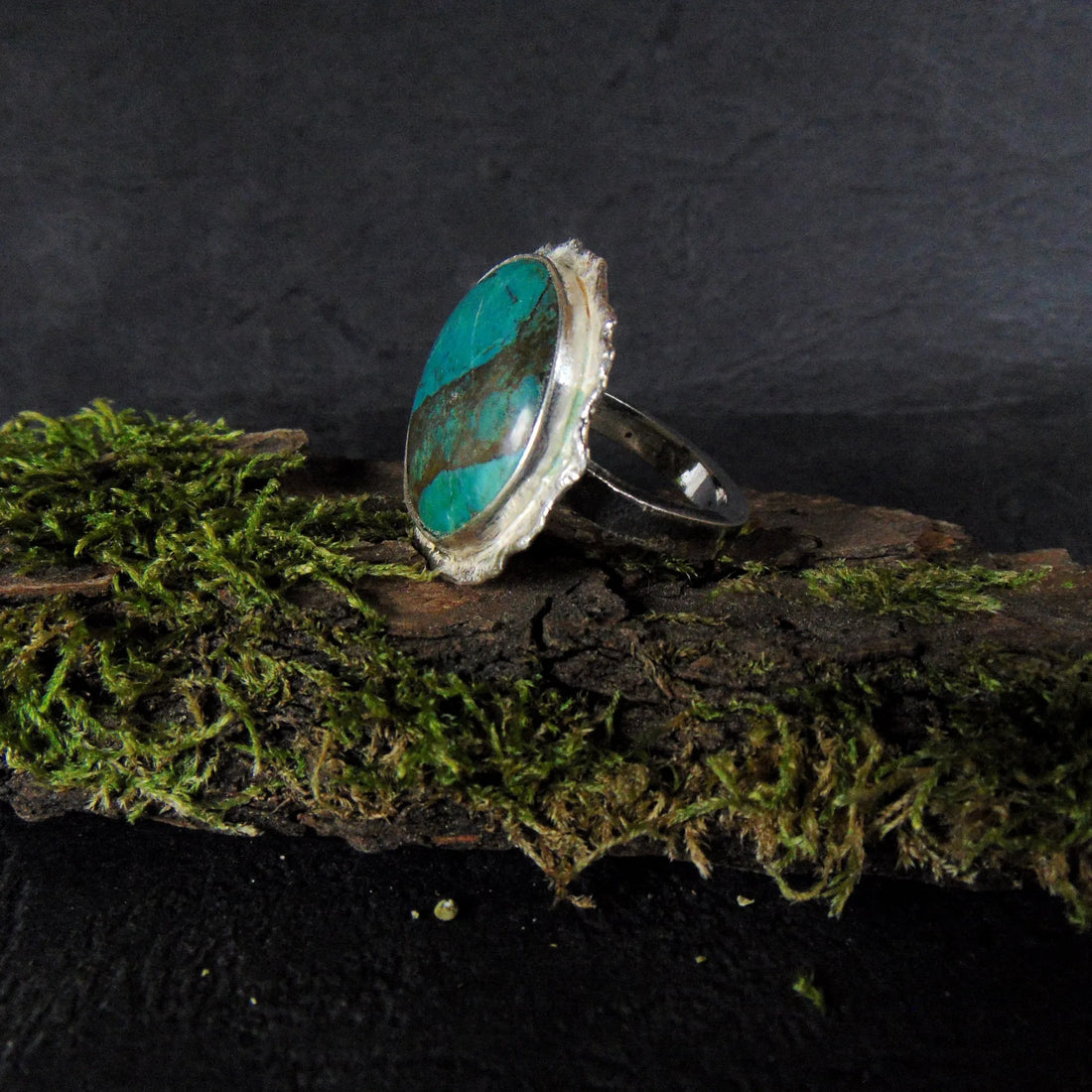 Srebrny pierścień z turkusem tybetańskim - dotyk Orientu na Twoim palcu - EPIR Art Jewellery&Gemstone