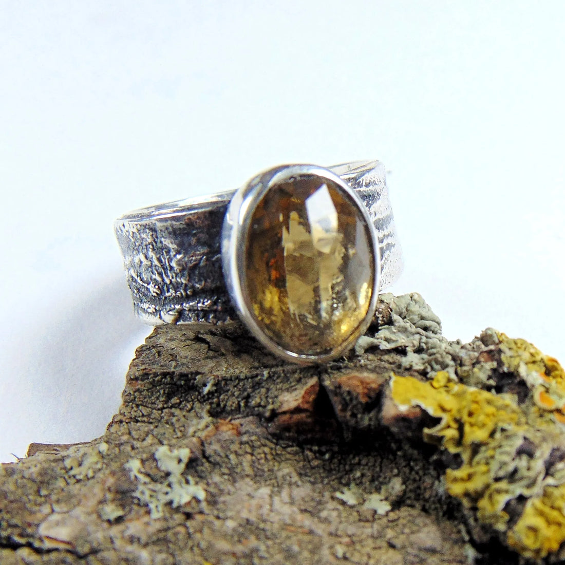 Szeroka obrączka srebrna z fasetowanym cytrynem - EPIR Art Jewellery&Gemstone