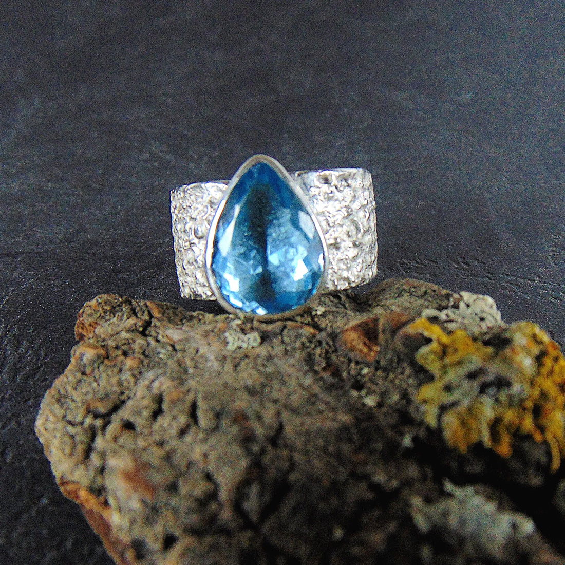 Szeroka obrączka z topazem - EPIR Art Jewellery&Gemstone