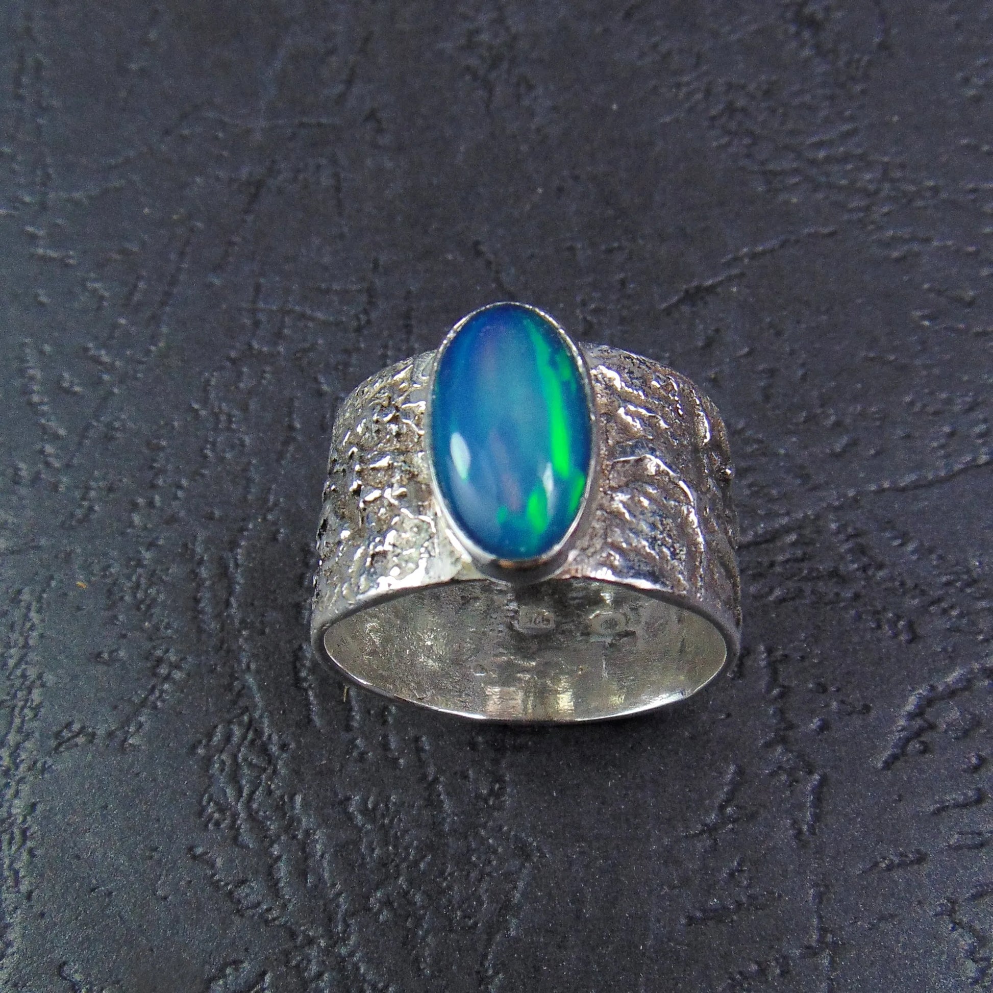 Szeroka obrączka z wielokolorowym opalem - EPIR Art Jewellery&Gemstone