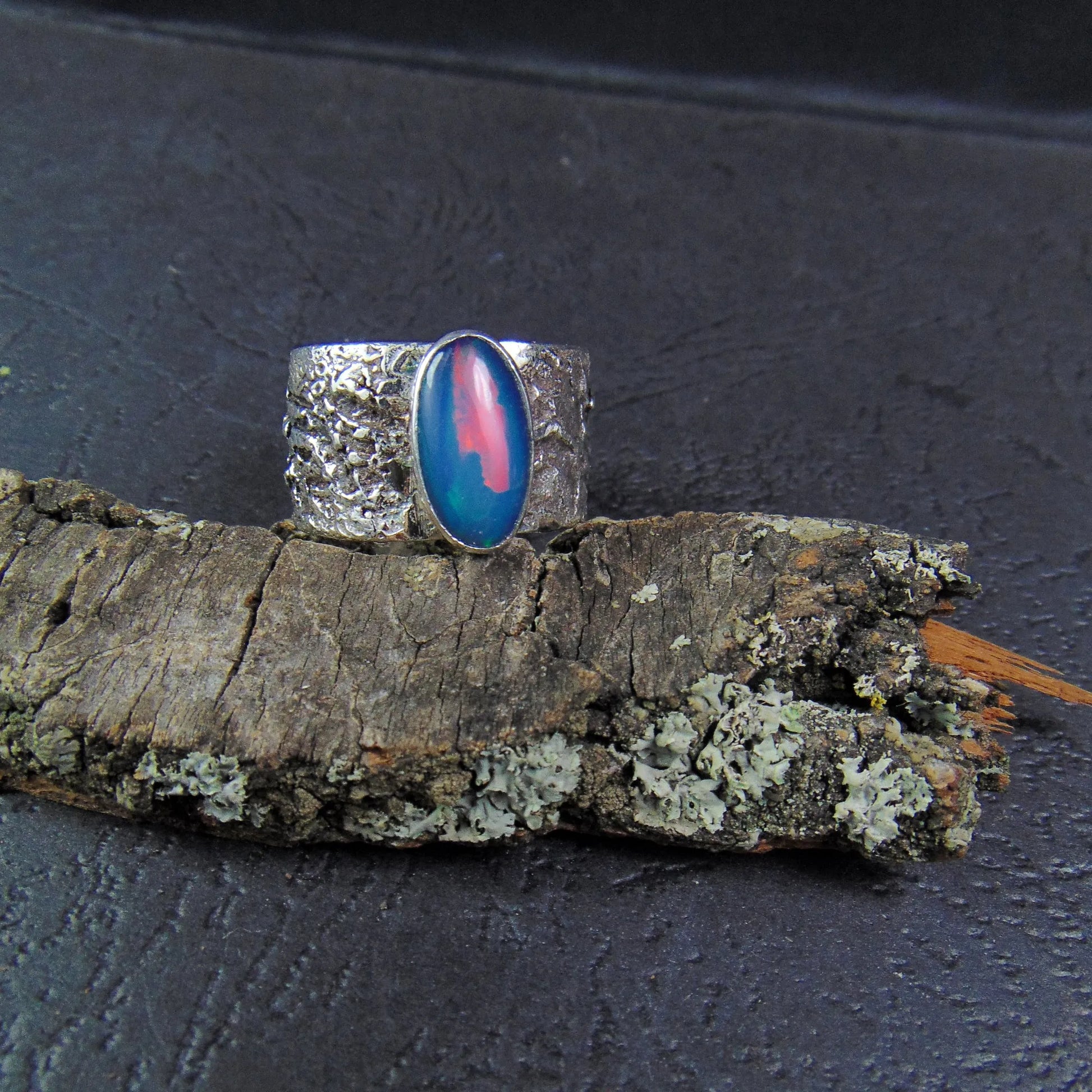 Szeroka obrączka z wielokolorowym opalem - EPIR Art Jewellery&Gemstone