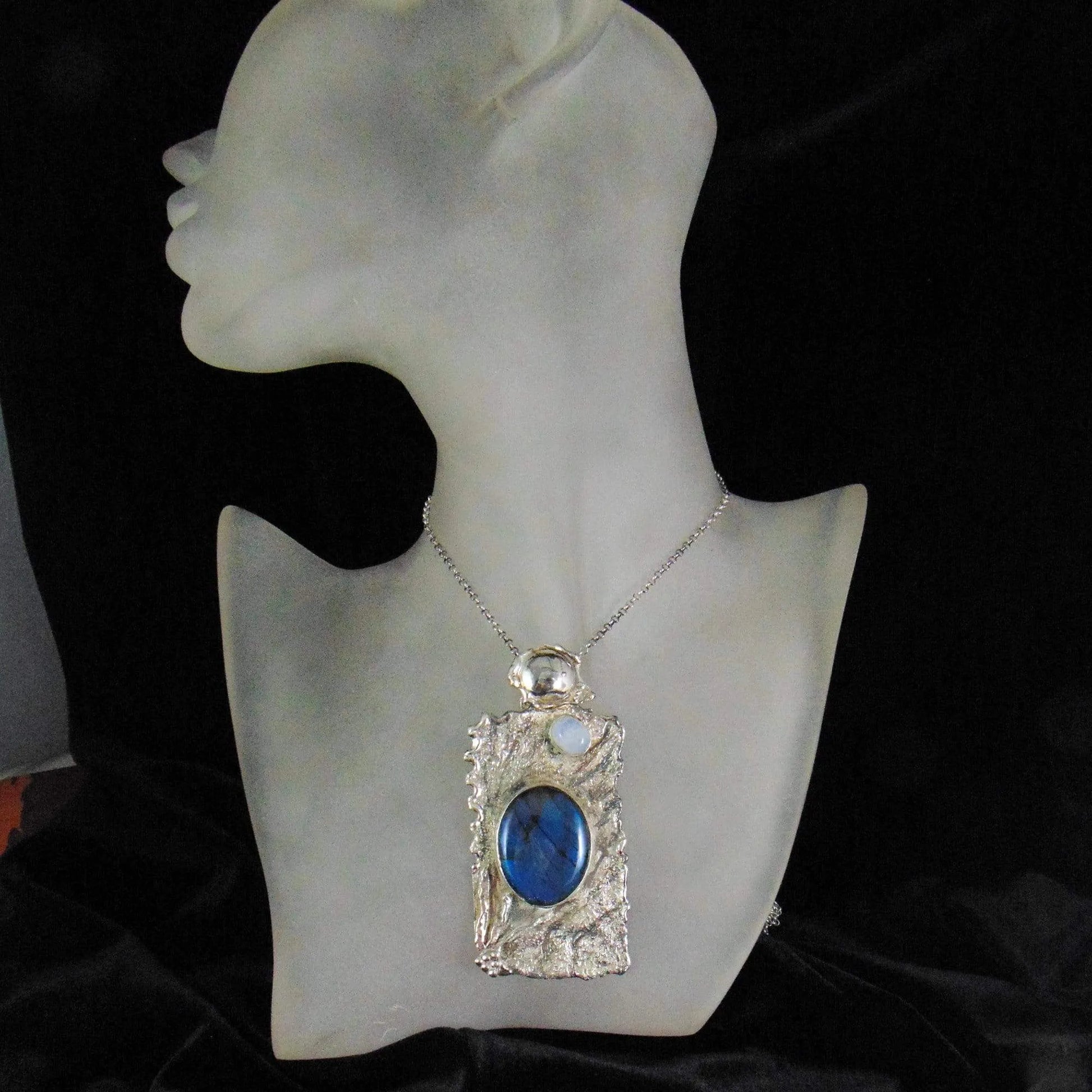 Tajemnicze Jezioro Labradorytu - EPIR Art Jewellery&Gemstone