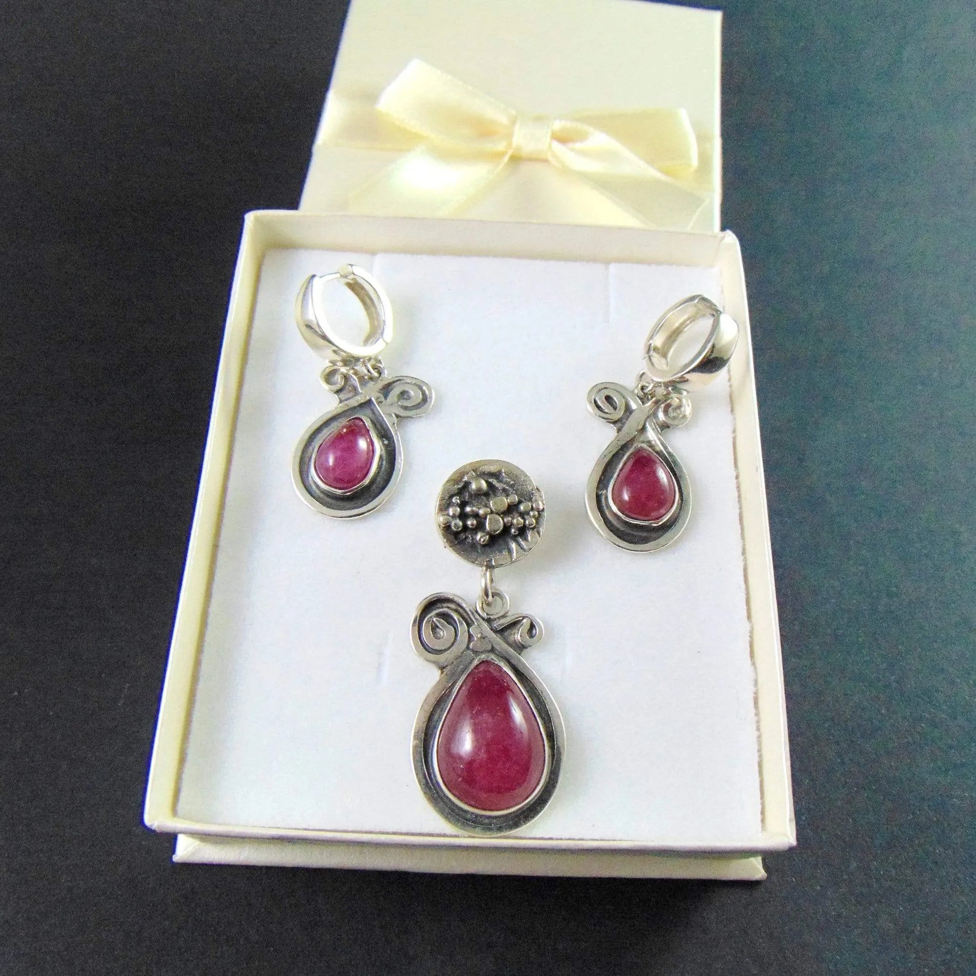 Wisior secesyjny z różowym rubinem - EPIR Art Jewellery&Gemstone