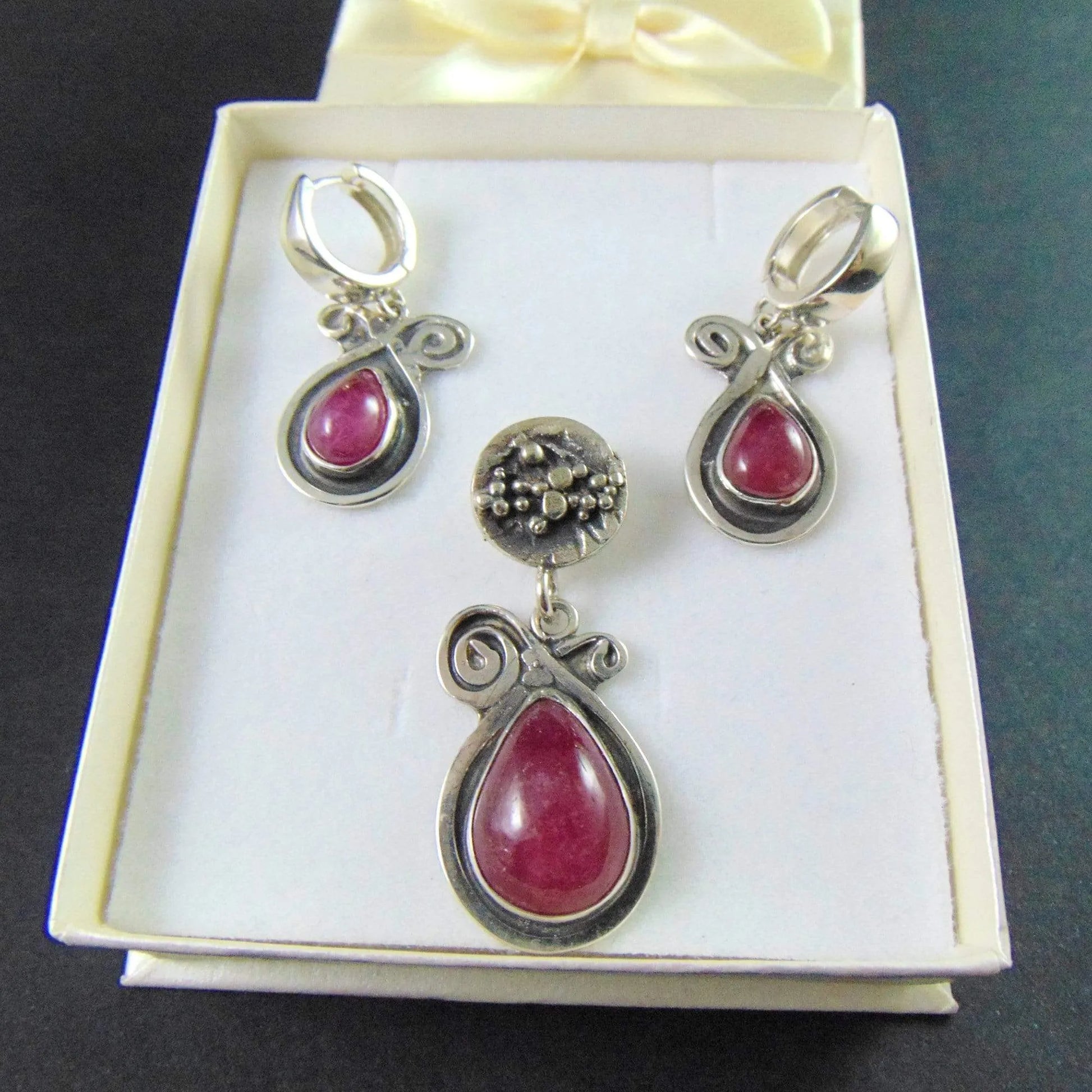 Wisior secesyjny z różowym rubinem - EPIR Art Jewellery&Gemstone