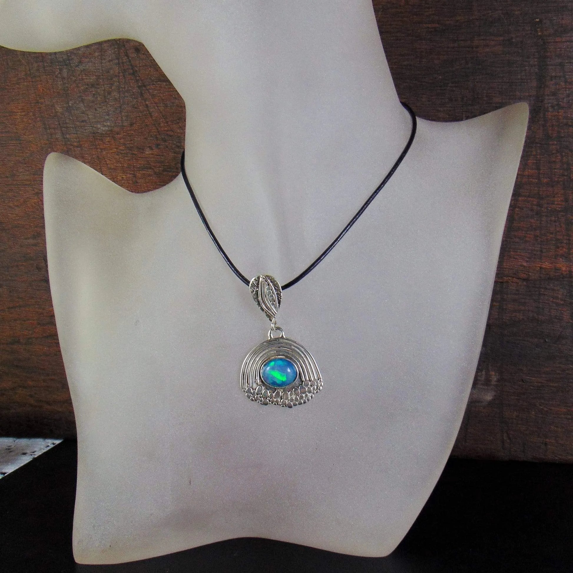 Wisior z Niebieskim Opalem - EPIR Art Jewellery&Gemstone