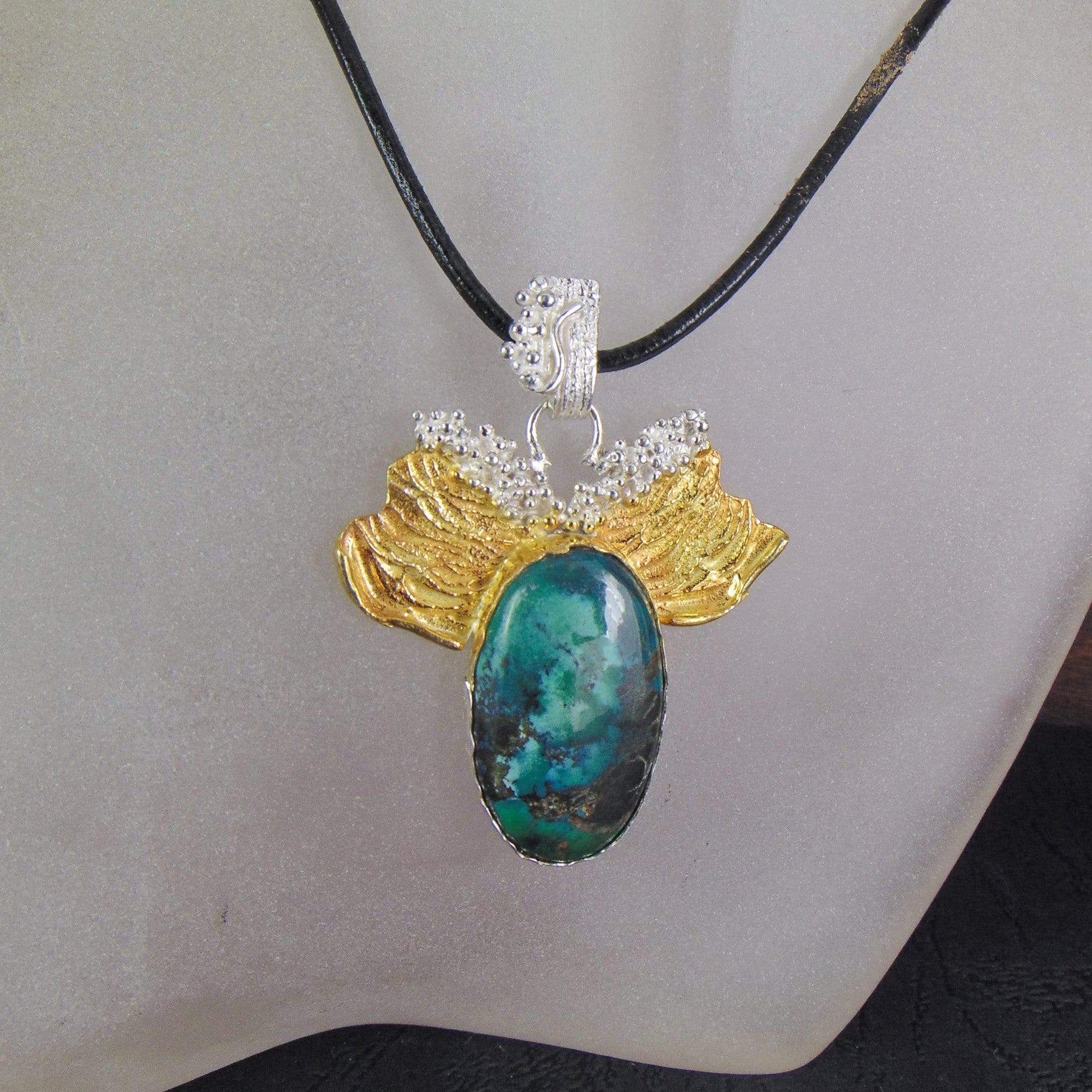 Wisior z turkusem tybetańskim, "Złoty powiew wiatru" - EPIR Art Jewellery&Gemstone