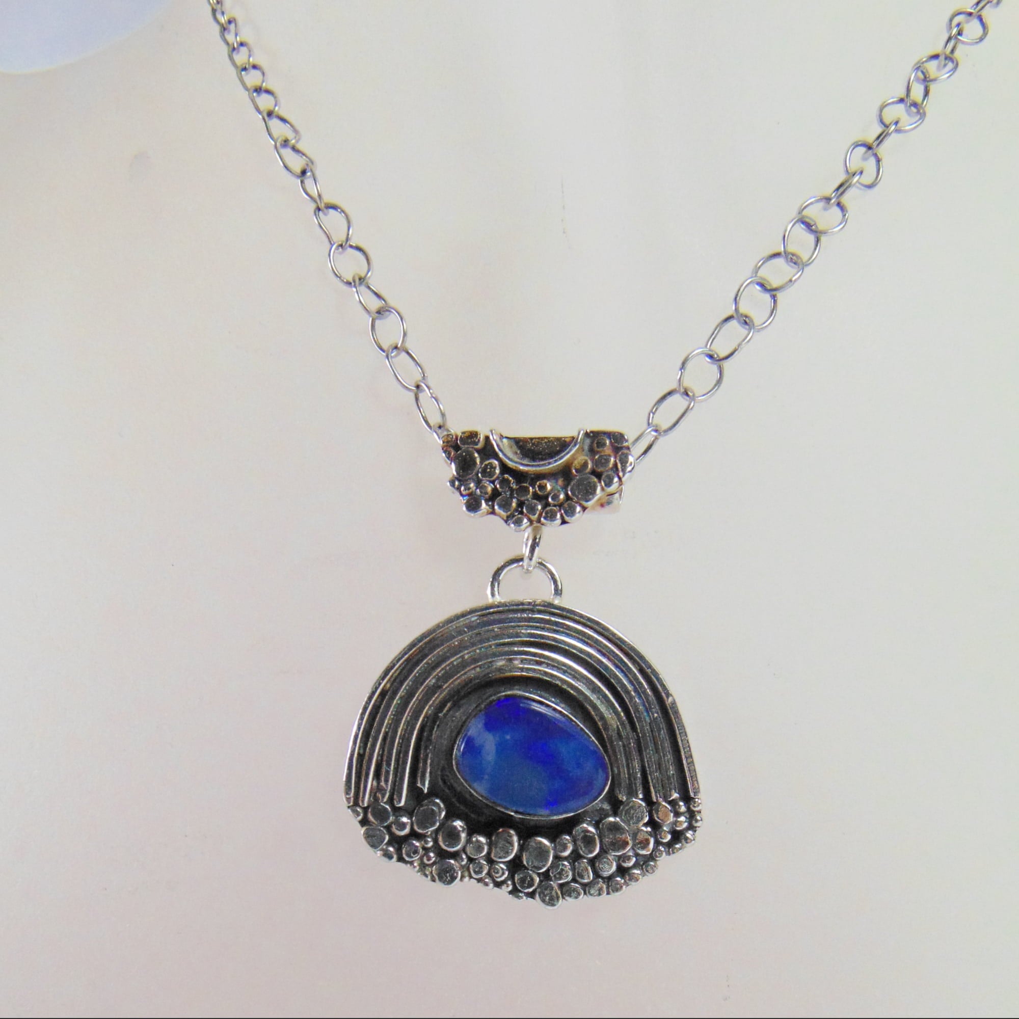 Wisior srebrny Kropla Oceany z niebieskim opalem