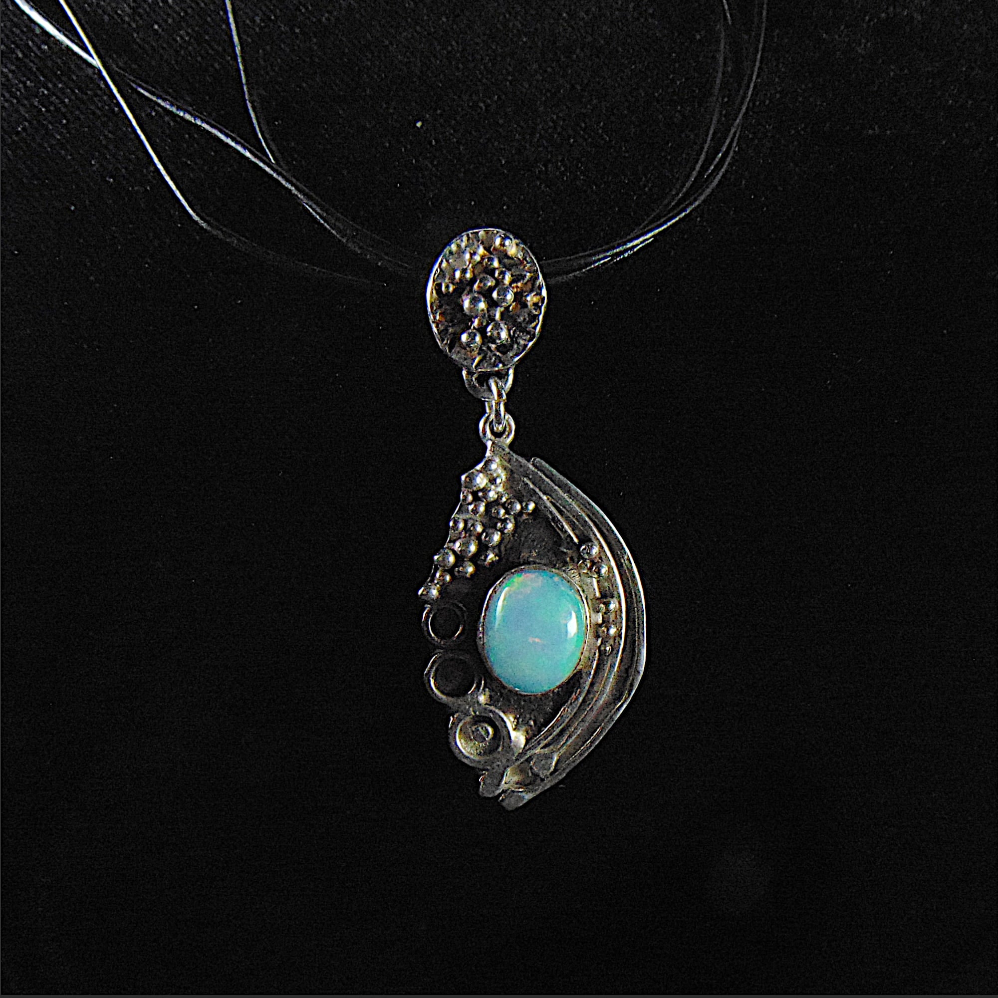 Wisior srebrny fantazyjny z opalem