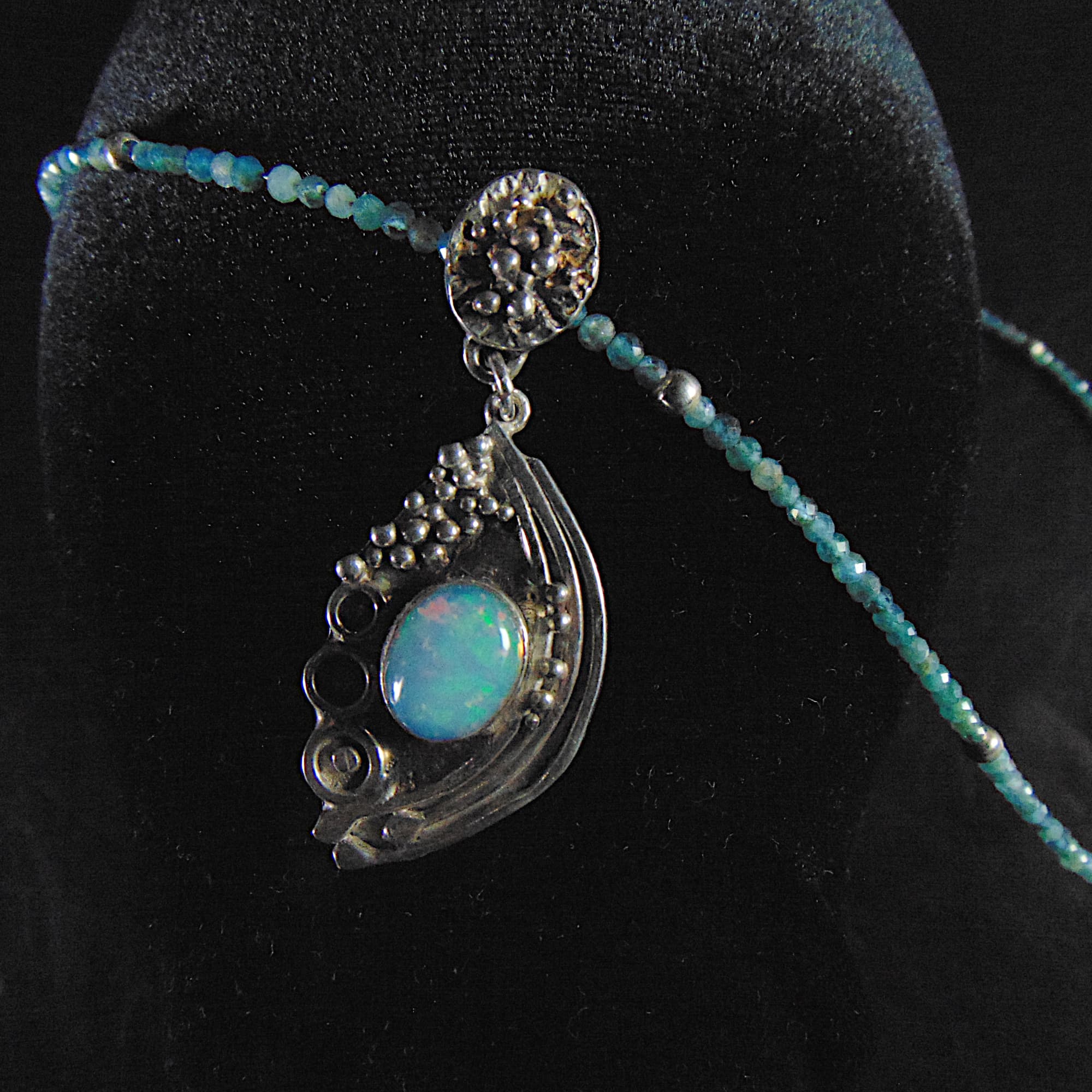 Wisior srebrny z opalem Secesyjny