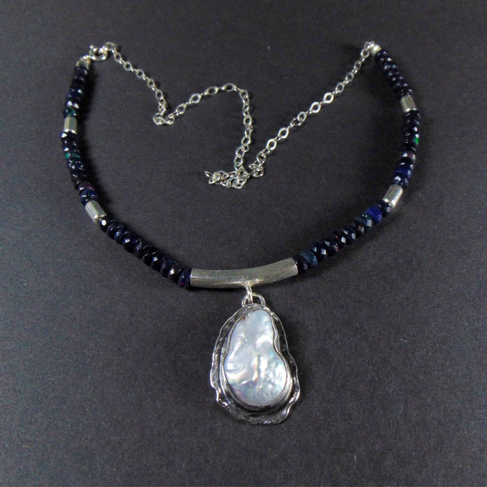 Naszyjnik z czarnych opali z perłą barokową - EPIR Art Jewellery&Gemstone