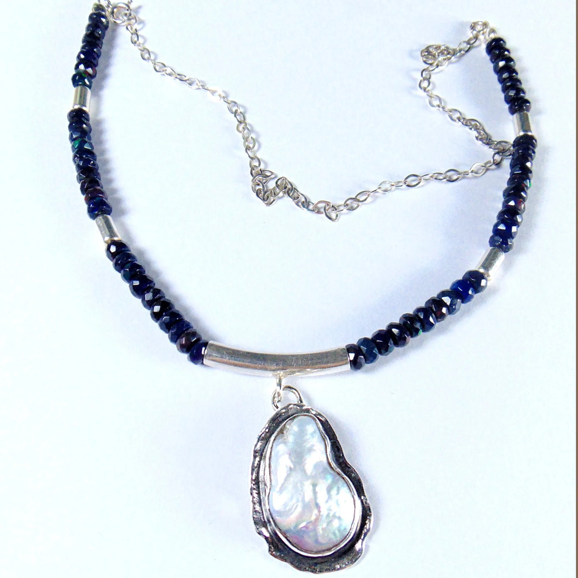 Naszyjnik z czarnych opali z perłą barokową - EPIR Art Jewellery&Gemstone