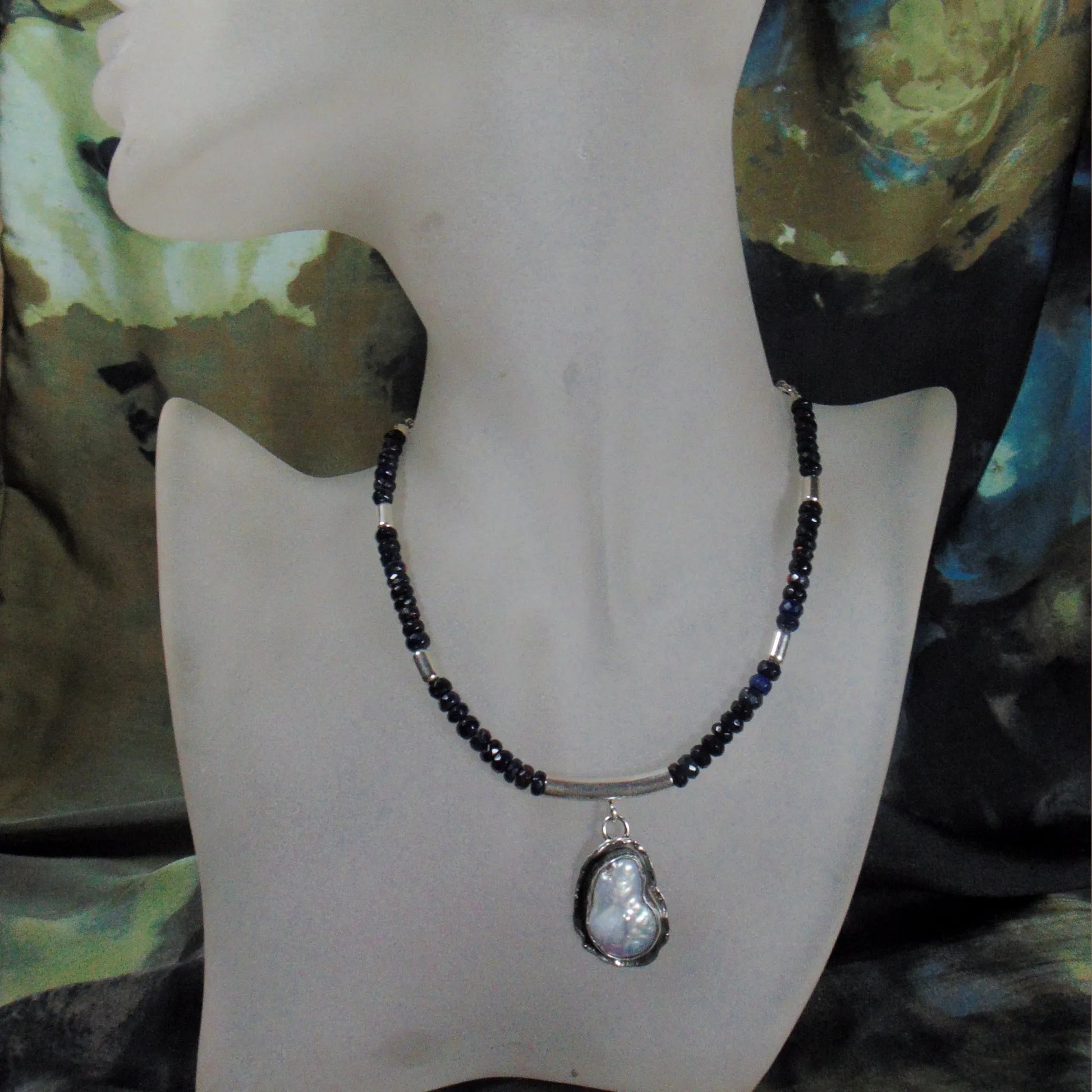 Naszyjnik z czarnych opali z perłą barokową - EPIR Art Jewellery&Gemstone