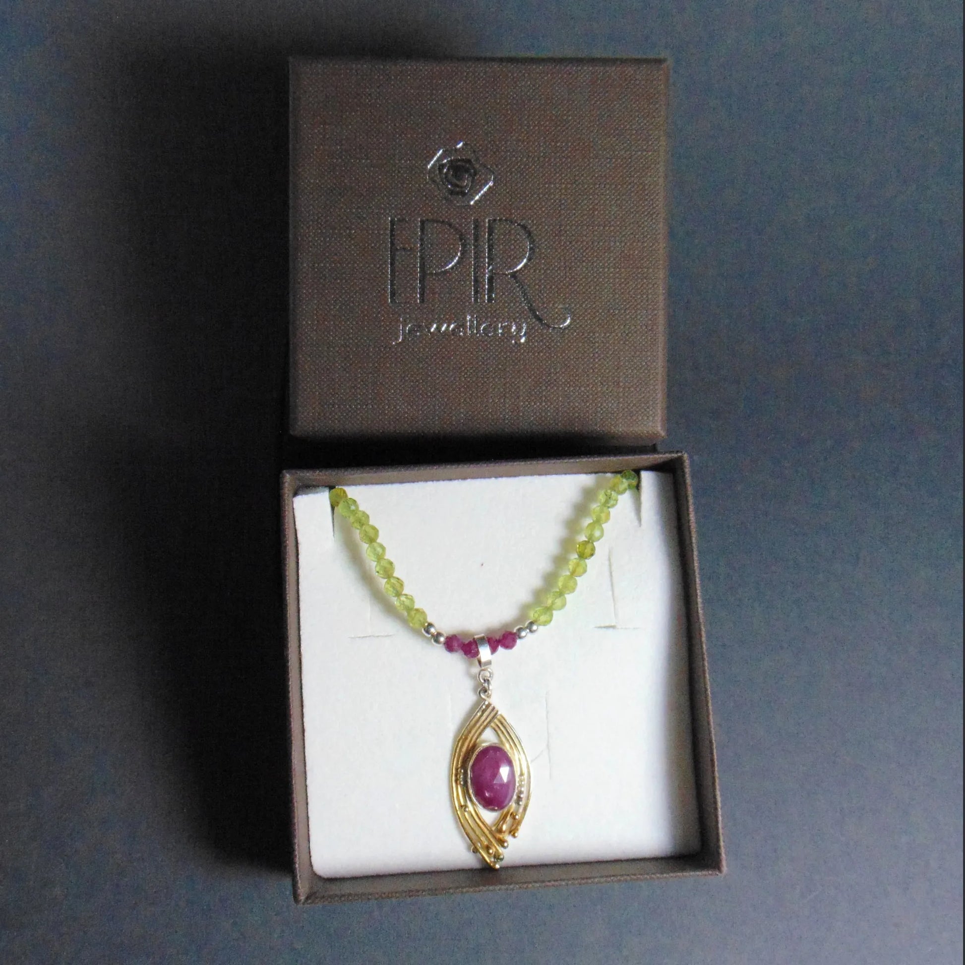Naszyjnik z rubinem i perydotami - EPIR Art Jewellery&Gemstone