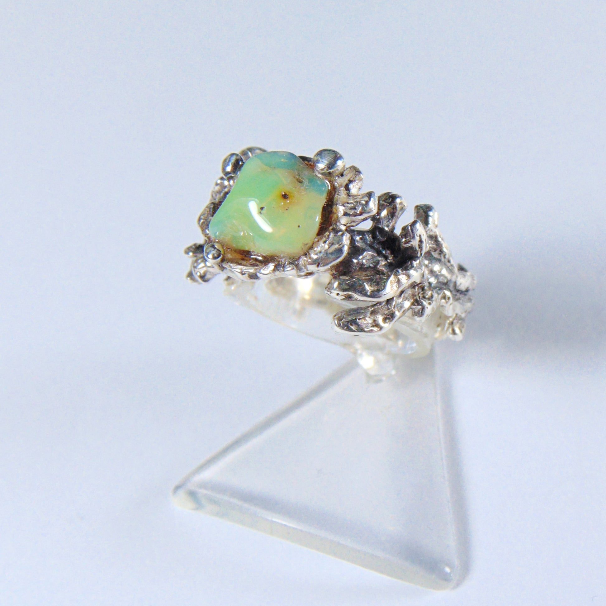 Pierścionek "Gałązki" z zielonym opalem - EPIR Art Jewellery&Gemstone