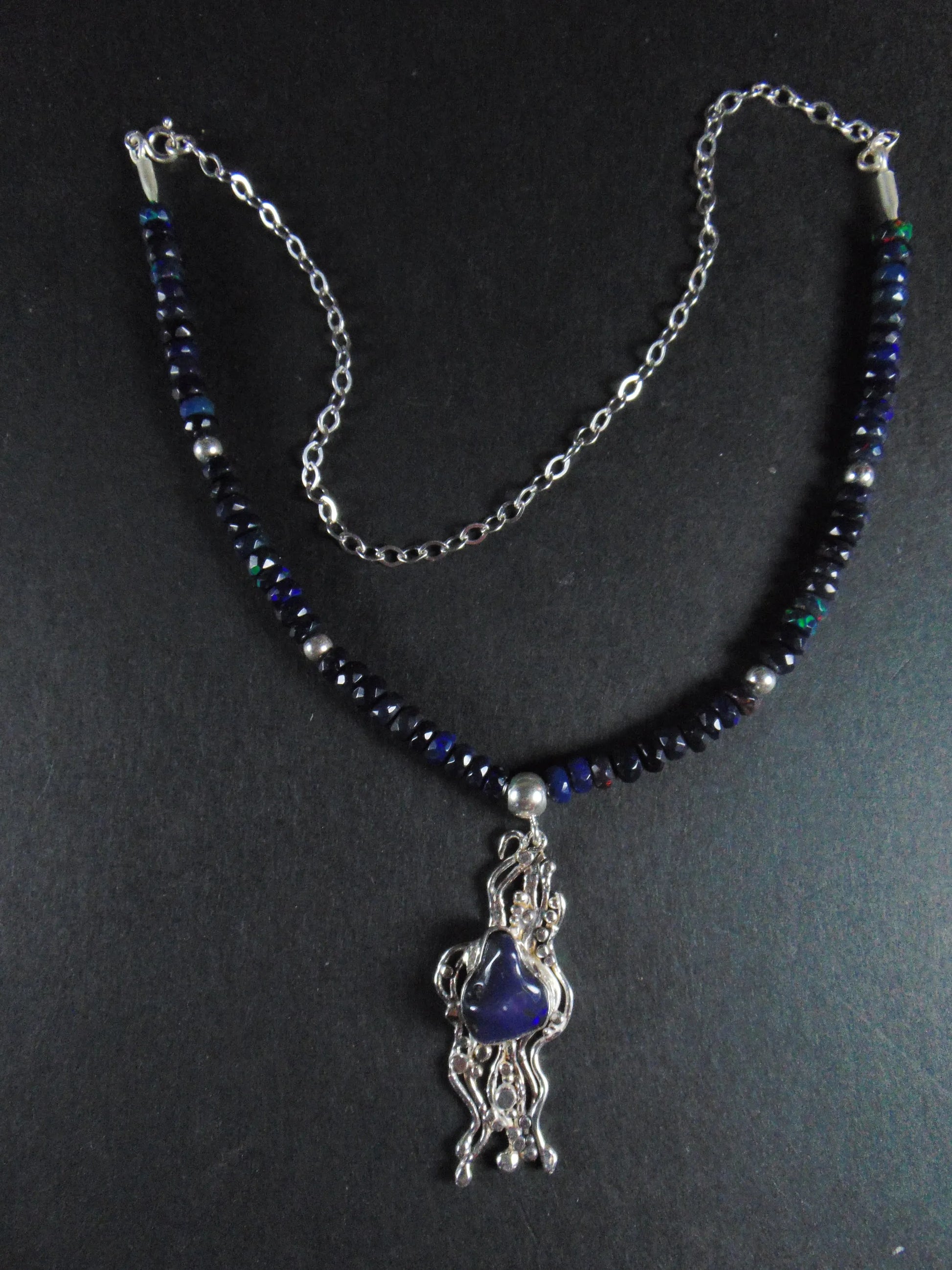 Naszyjnik z czarnych opali z granatowym opalem - EPIR Art Jewellery&Gemstone
