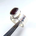 Obrączka młotkowana z granatem - EPIR Art Jewellery&Gemstone