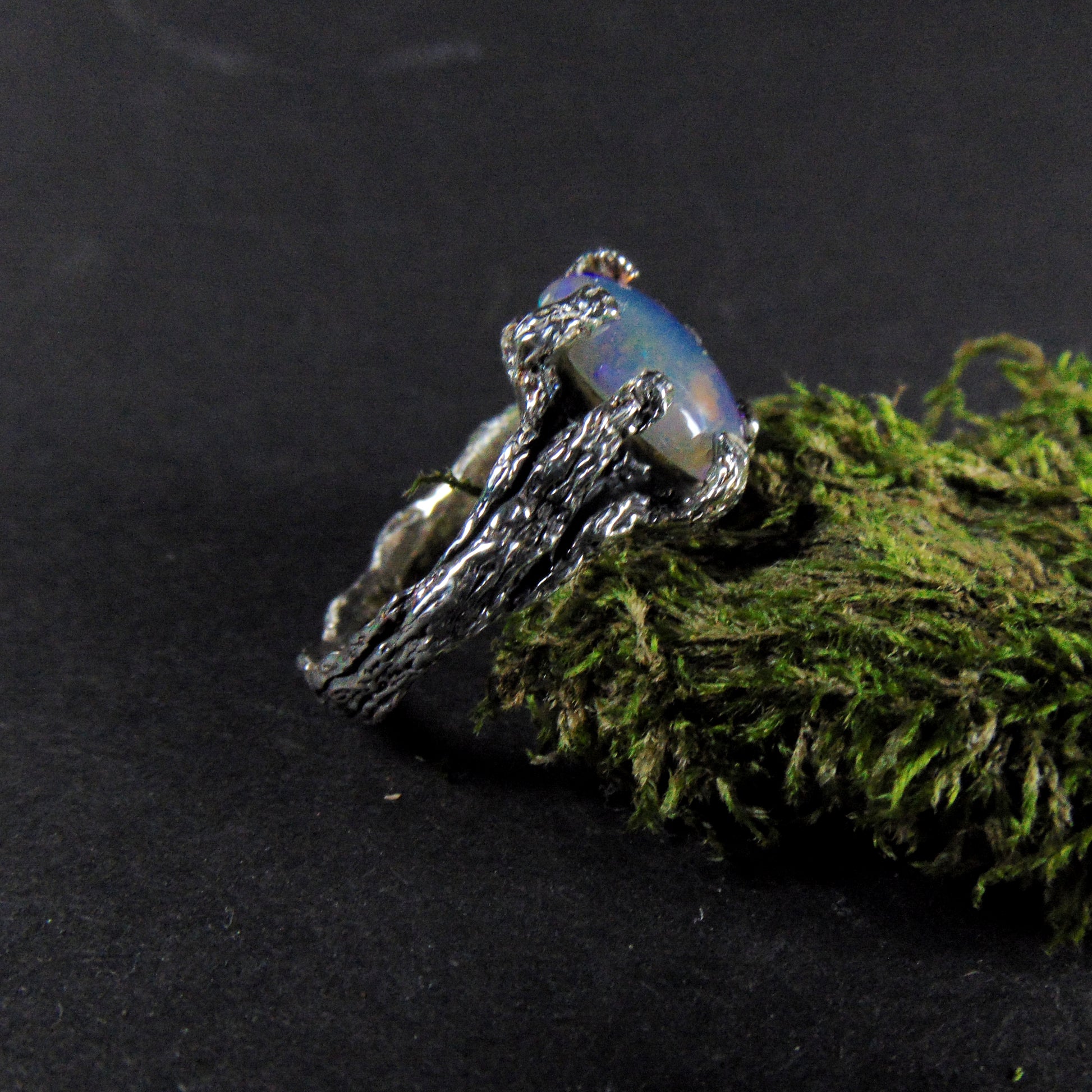 Pierścionek" Gałązki" z niebieskim opalem - EPIR Art Jewellery&Gemstone