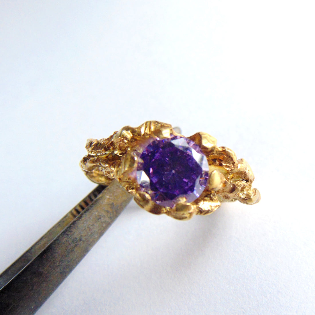 Pierścionek pozłacany z ametystem z kolekcji "Gałązki" - EPIR Art Jewellery&Gemstone