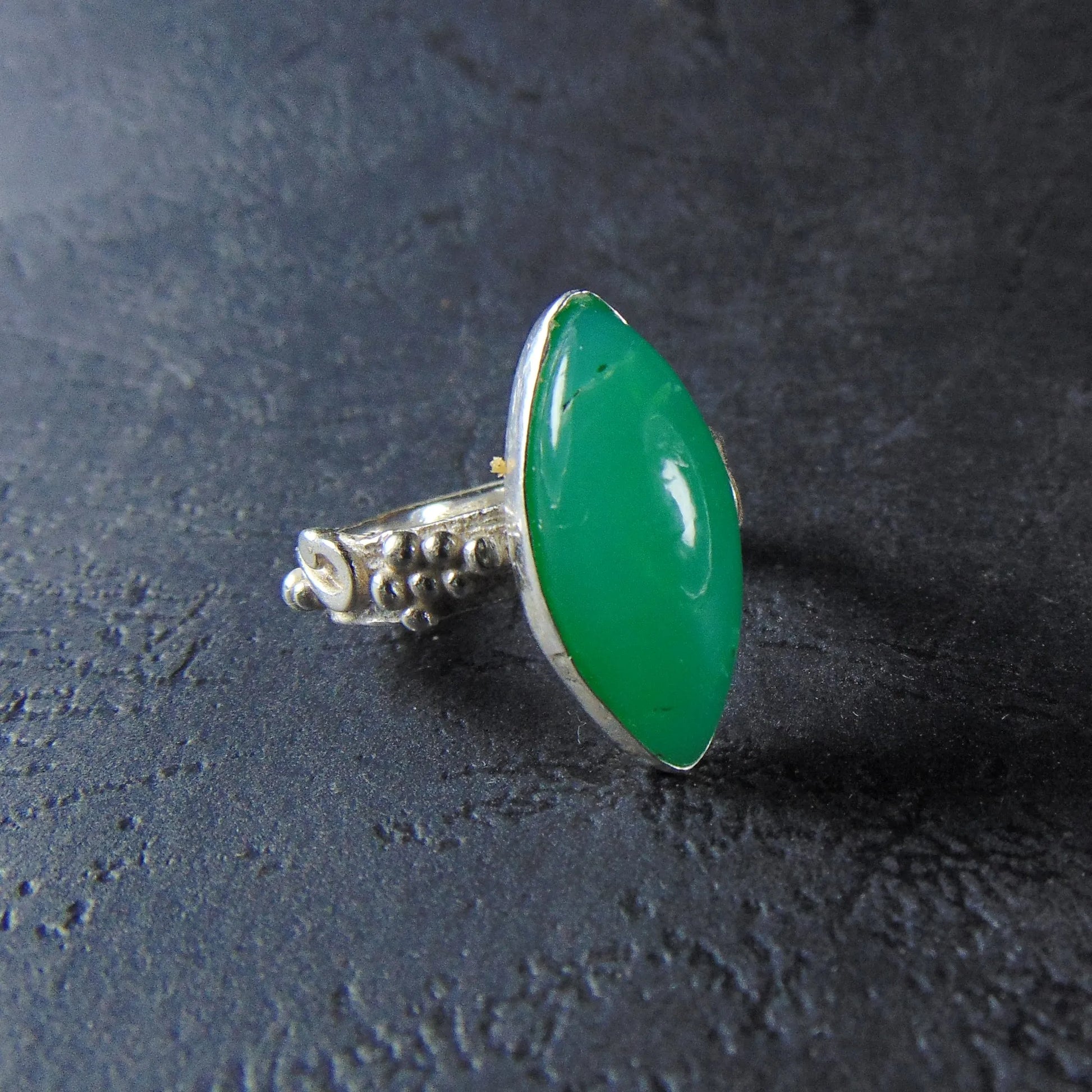 Pierścionek secesyjny z chryzoprazem - EPIR Art Jewellery&Gemstone