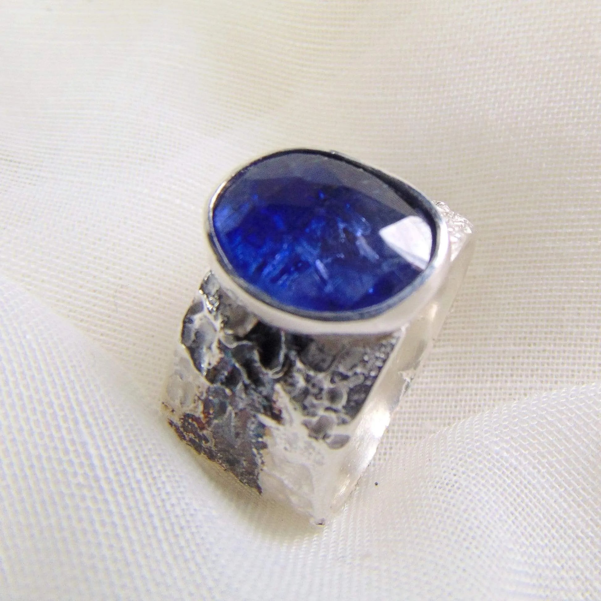 Pierścionek srebrny z fasetowanym tanzanitem - EPIR Art Jewellery&Gemstone