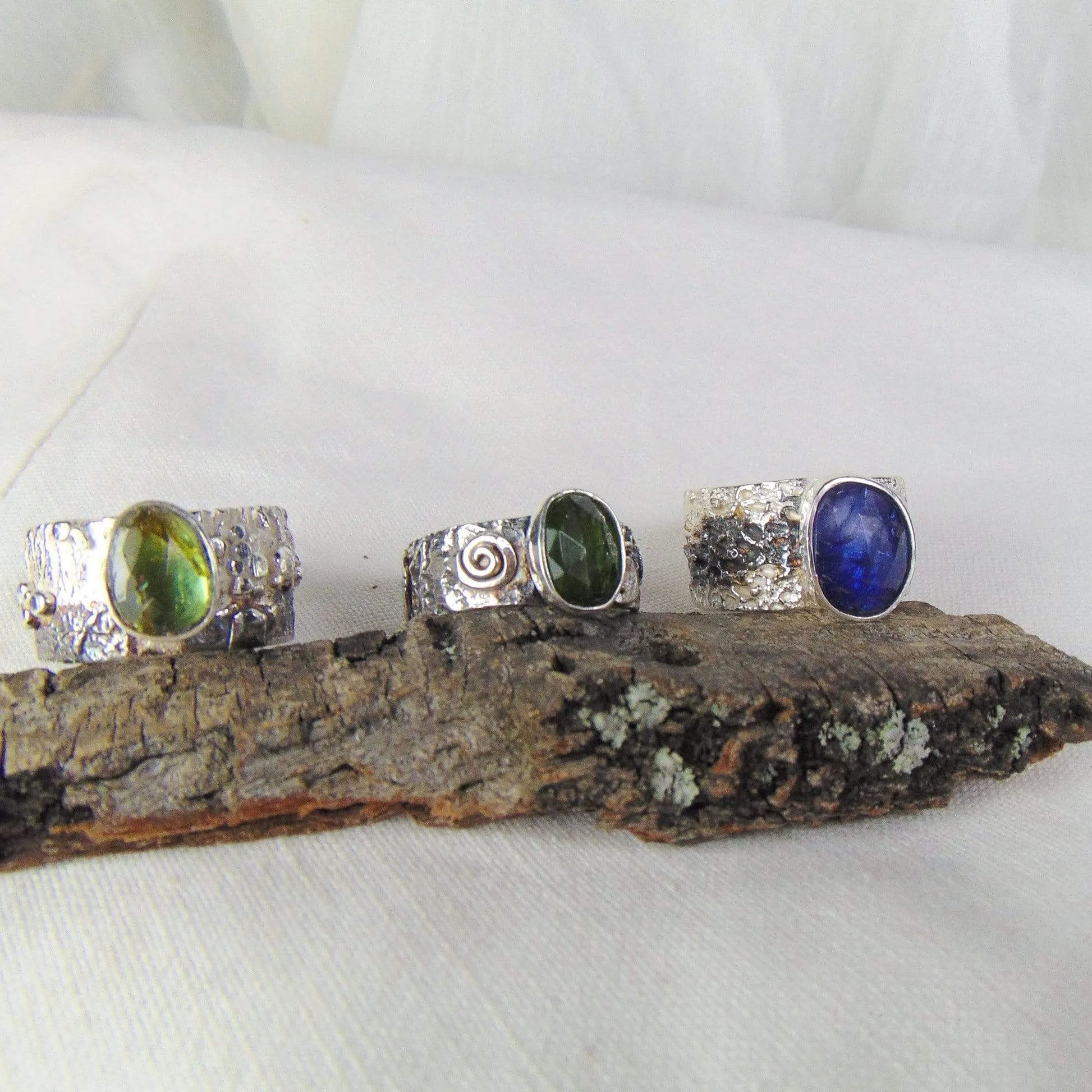 Pierścionek srebrny z fasetowanym tanzanitem - EPIR Art Jewellery&Gemstone