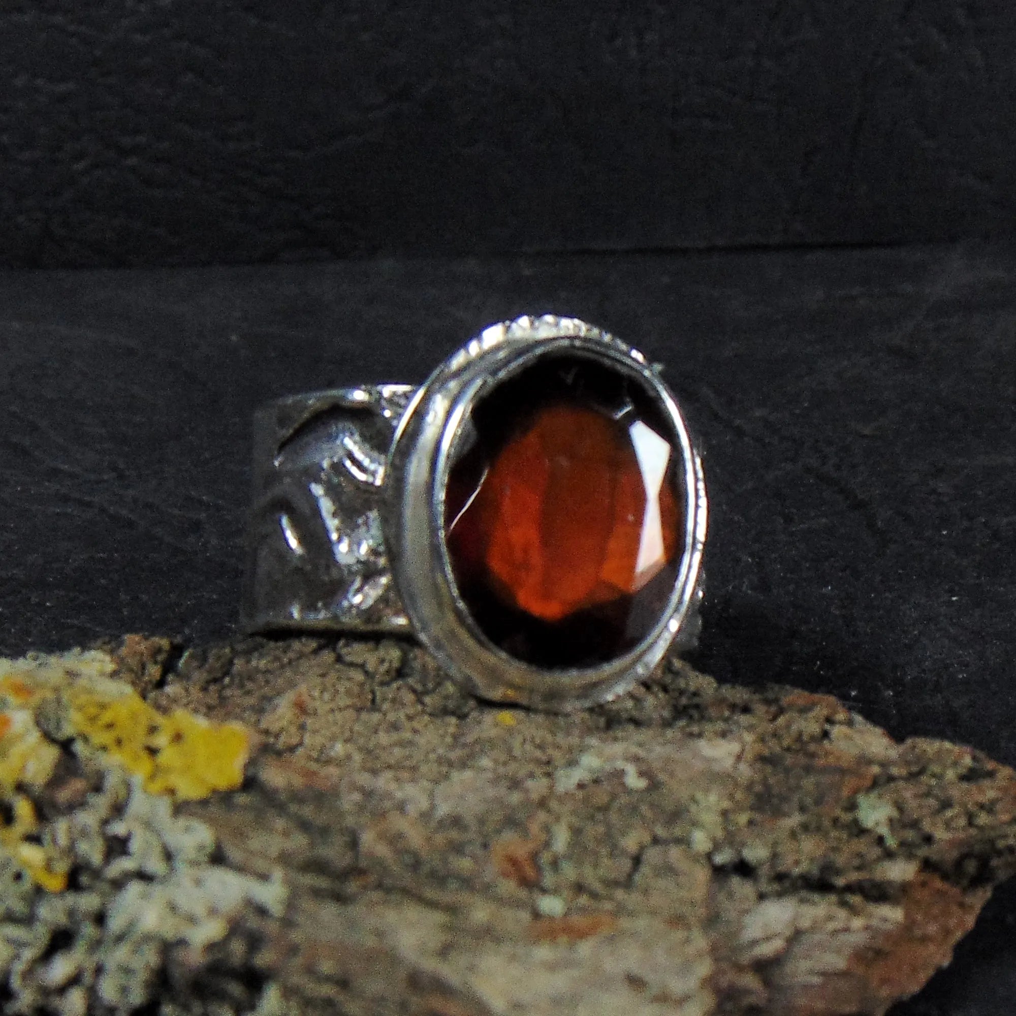 Pierścionek srebrny z granatem - EPIR Art Jewellery&Gemstone