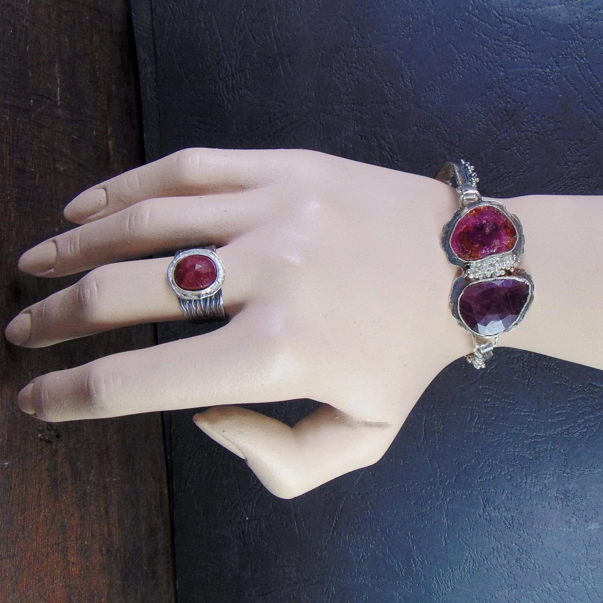 Pierścionek z fasetowanym rubinem - EPIR Art Jewellery&Gemstone