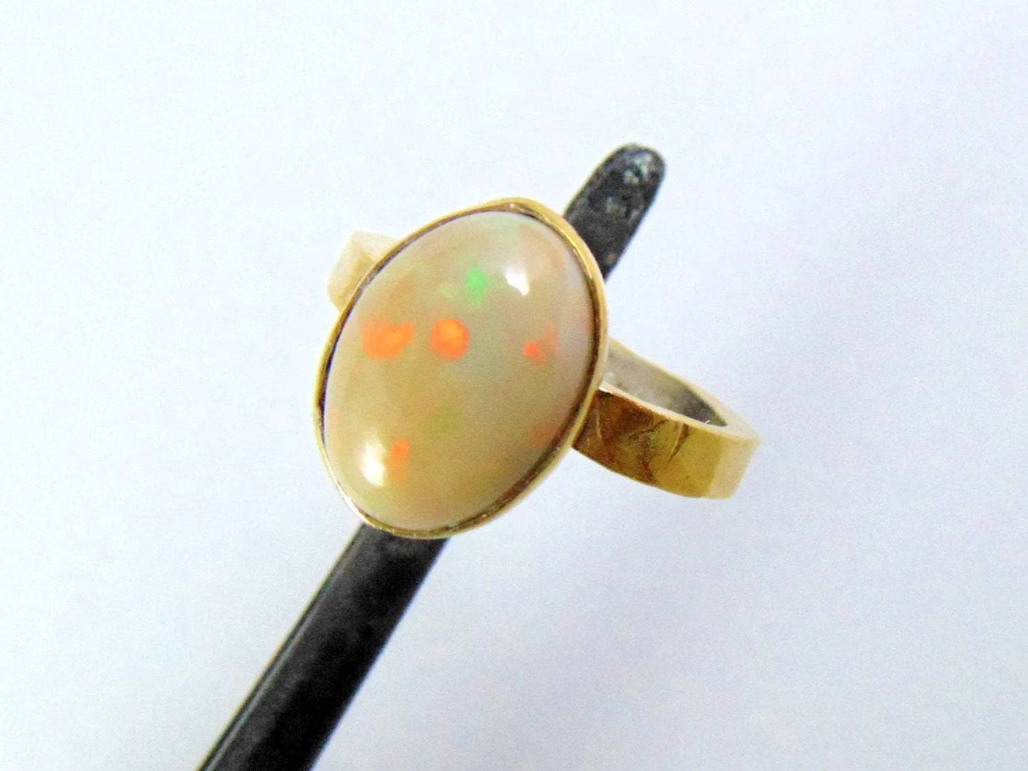 Pierścionek z Opalem Etiopskim, Niebieski Opal, Pierścionek Pozłacany - EPIR Art Jewellery&Gemstone