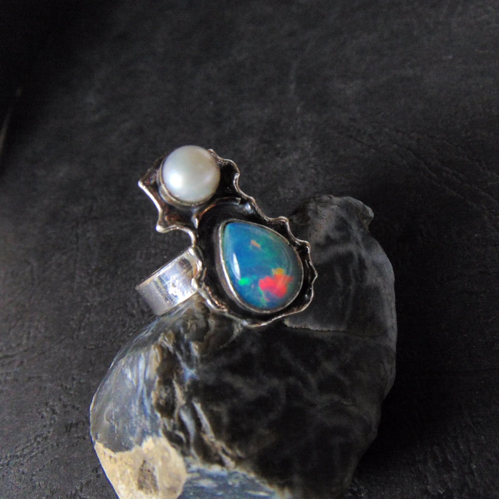 Pierścionek z perłą i opalem - EPIR Art Jewellery&Gemstone