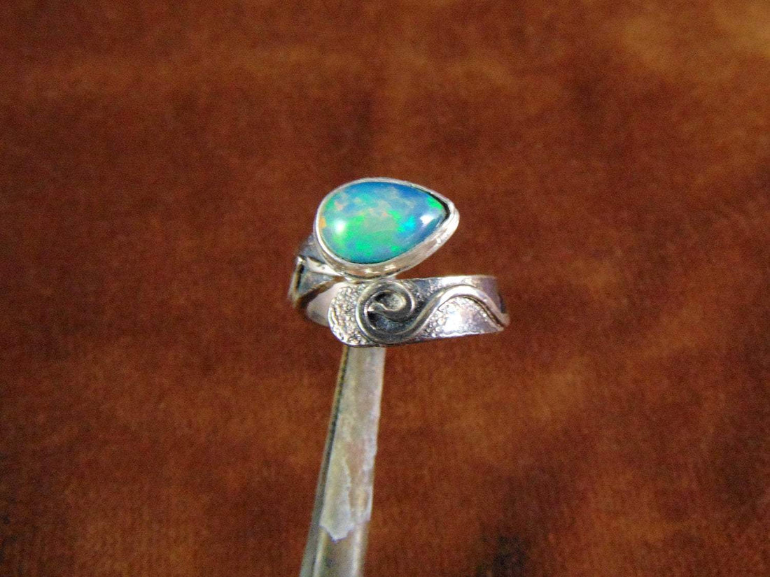 Silver Ring with Ethiopian Opal, Stacking Ring, Blue Ethiopian Opal, Solid Ethiopian Opal Ring, 925 Sterling Silver, Unique Ring,Art Jewelry EPIR Art Silver Jewellery pierścionek