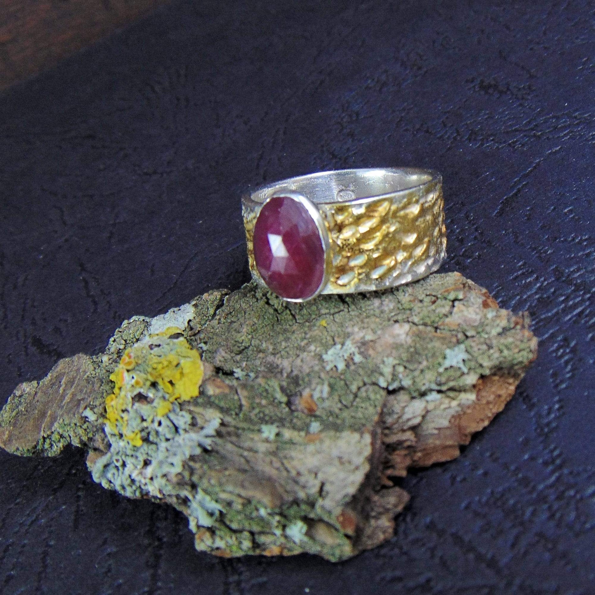 Szeroka obrączka z rubinem EPIR Art Jewellery&Gemstone